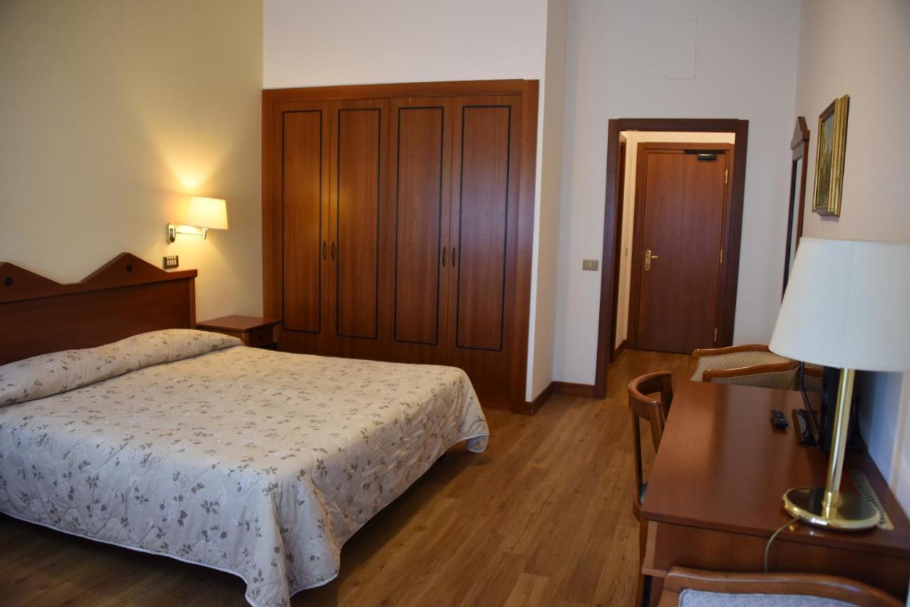 Double Room with Balcony,1091183676:JPEG