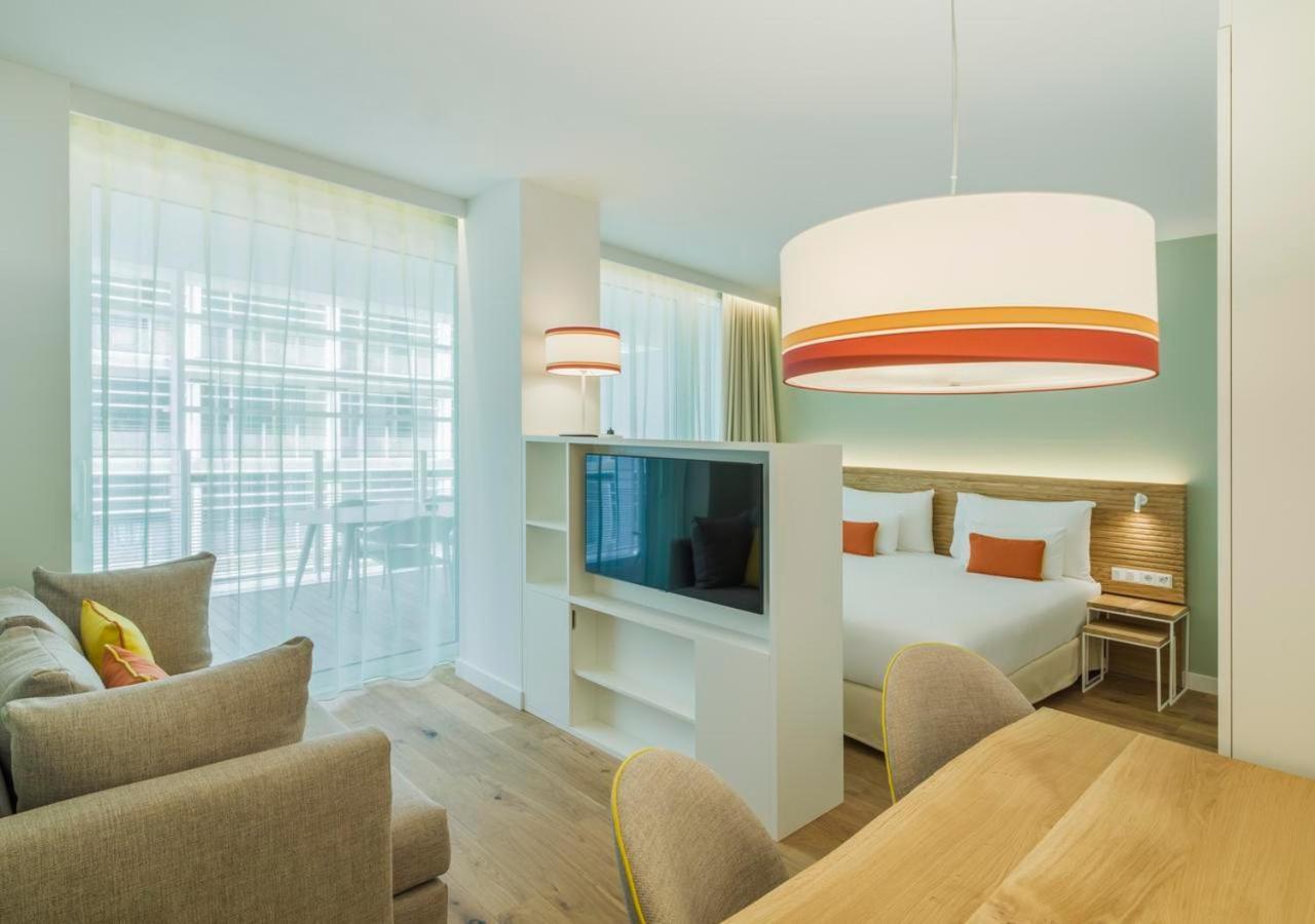 Suite Superior con Balcone e Vista Laterale sul Mare