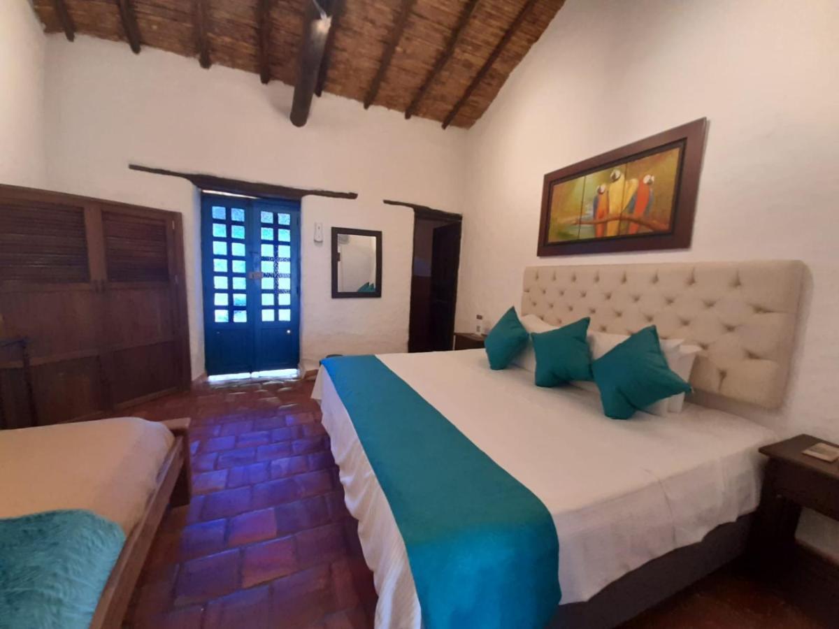 Habitación Triple con balcón