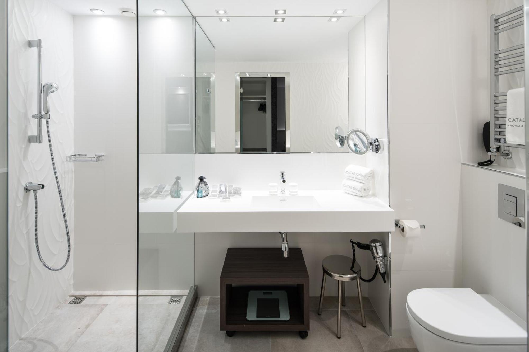 Triple Room,1552061047:JPEG
