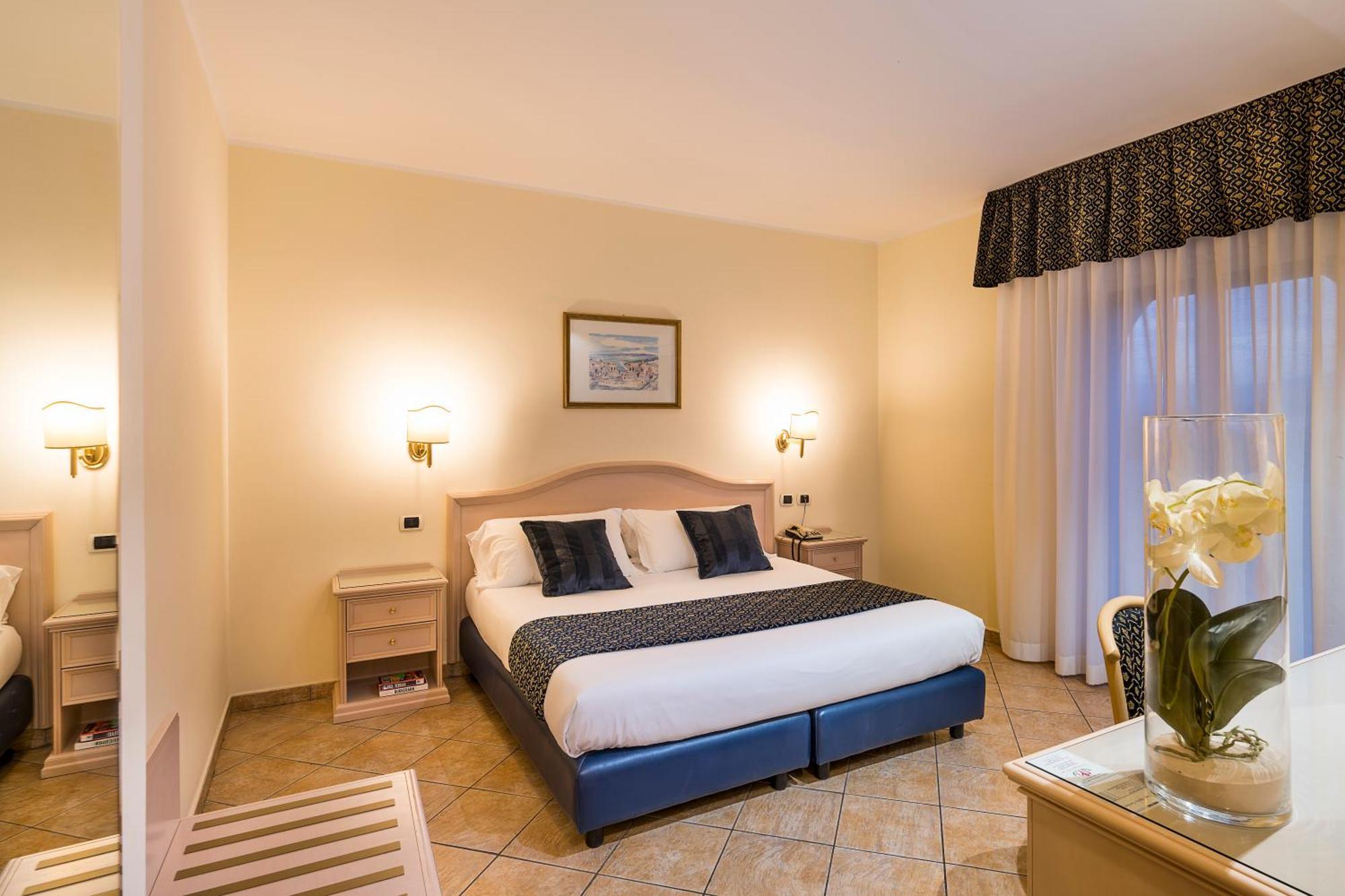 Double or Twin Room Balcony,1433776663:JPEG