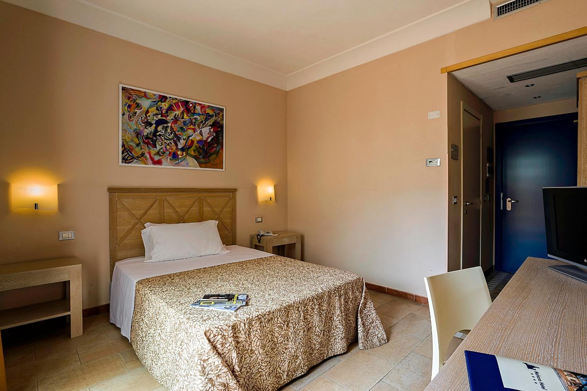 Classic Single Room,1704850525:JPEG