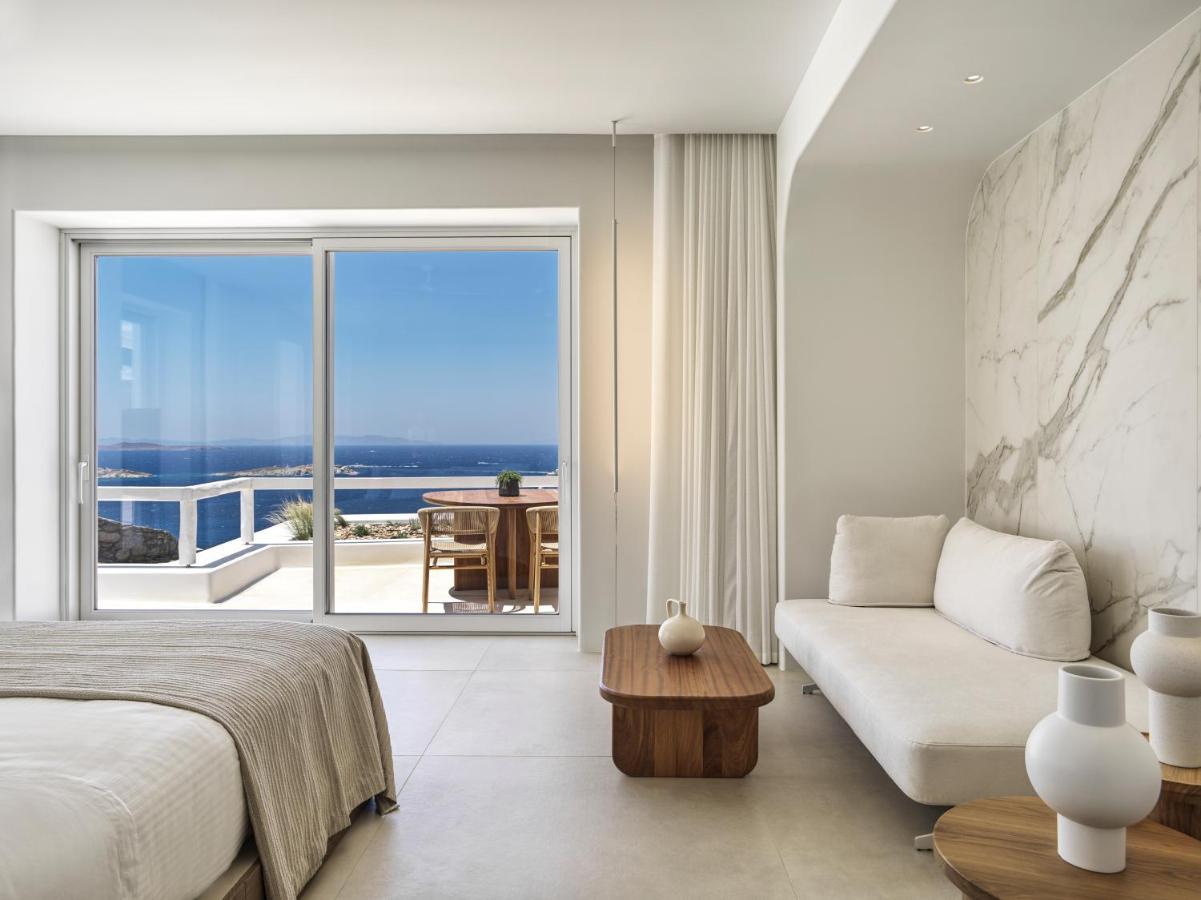 Suite Lovia con Piscina Privata e Vista Mare