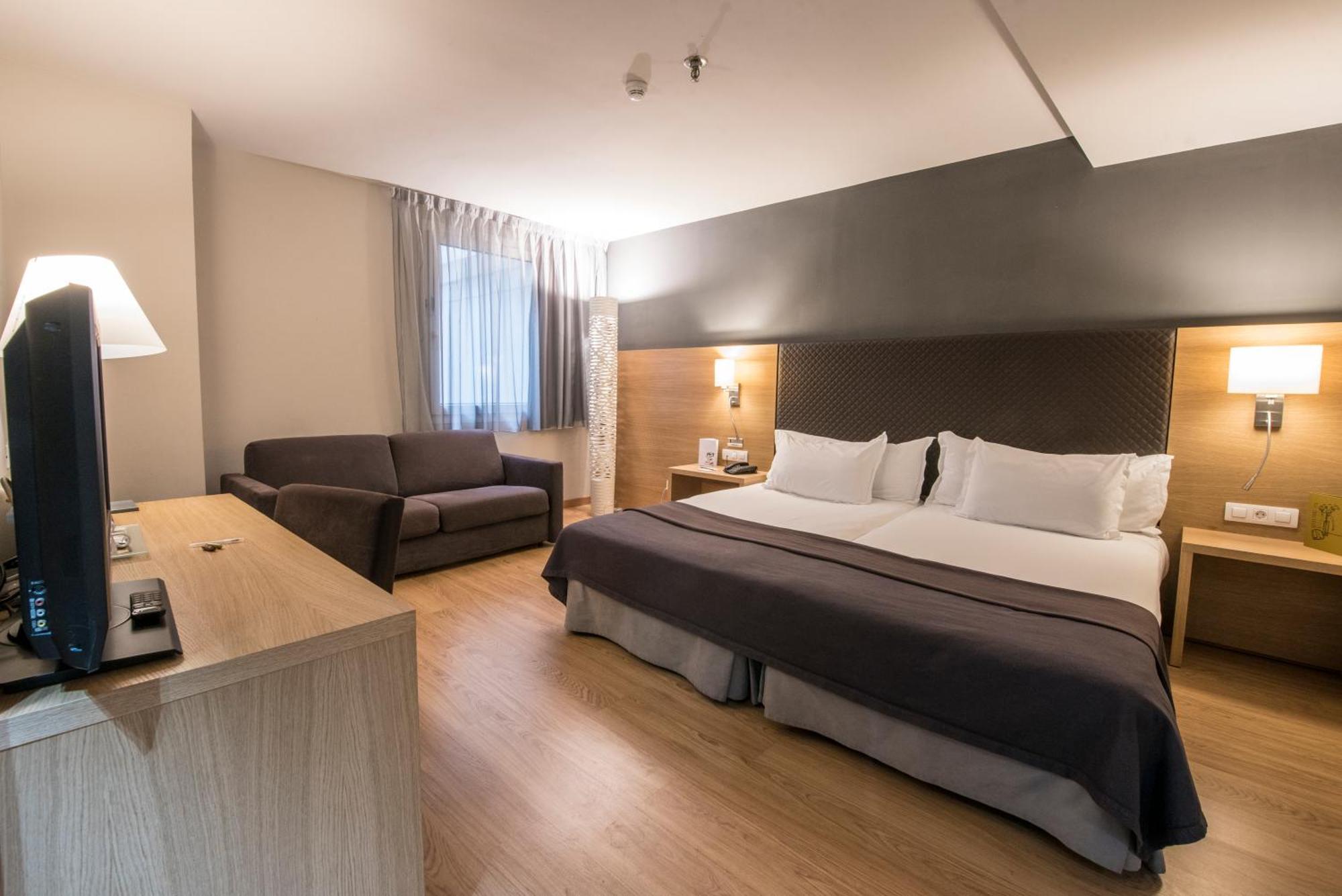 Camera Standard Matrimoniale/Doppia con Letti Singoli con Letto Supplementare