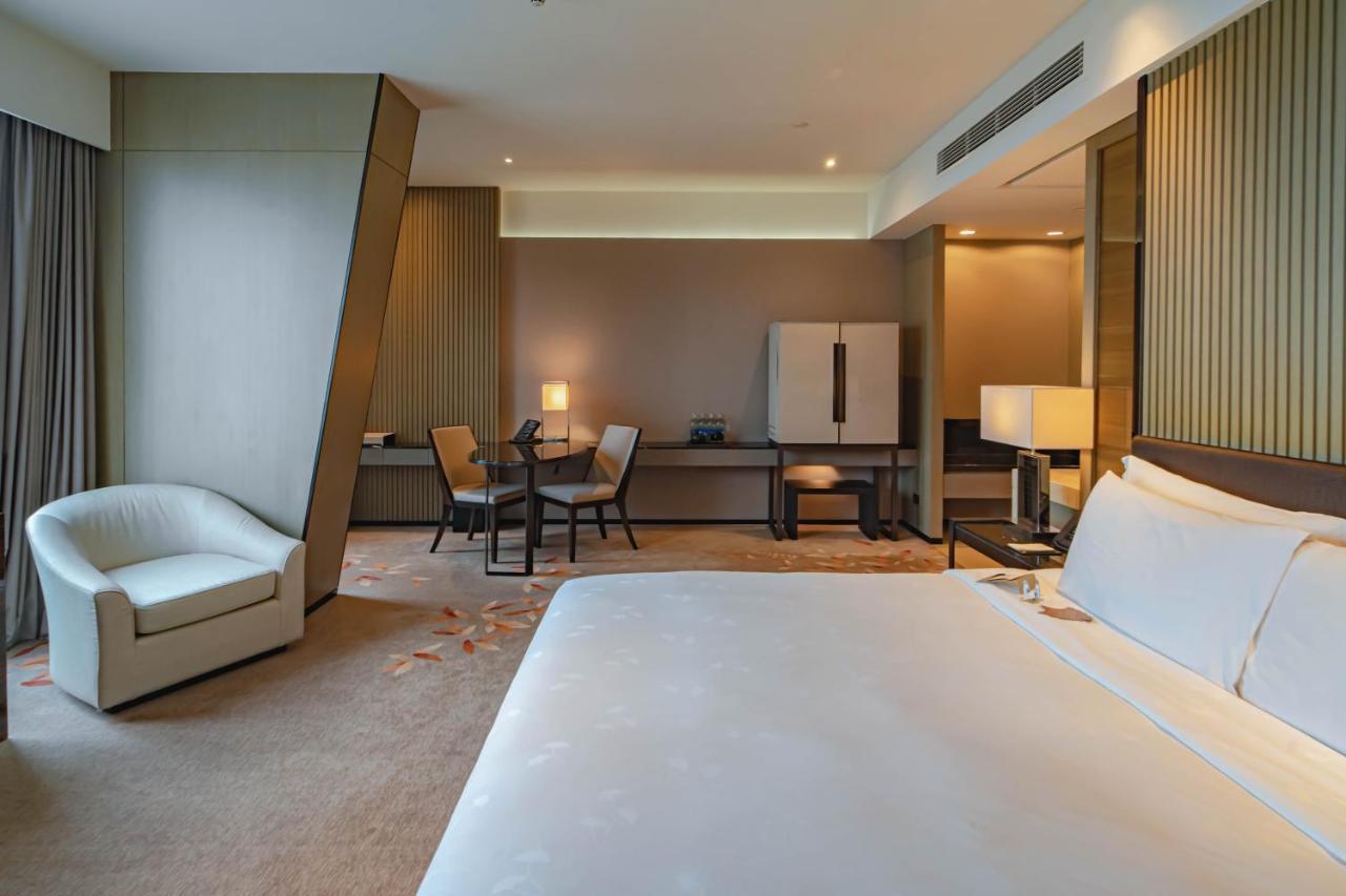 Premier Club – Club Lounge access,1274288953:JPEG