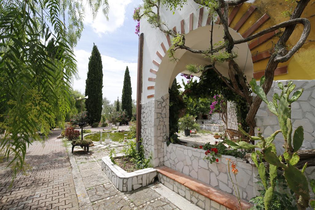 Appartamento con 2 Camere da Letto e Vista Giardino