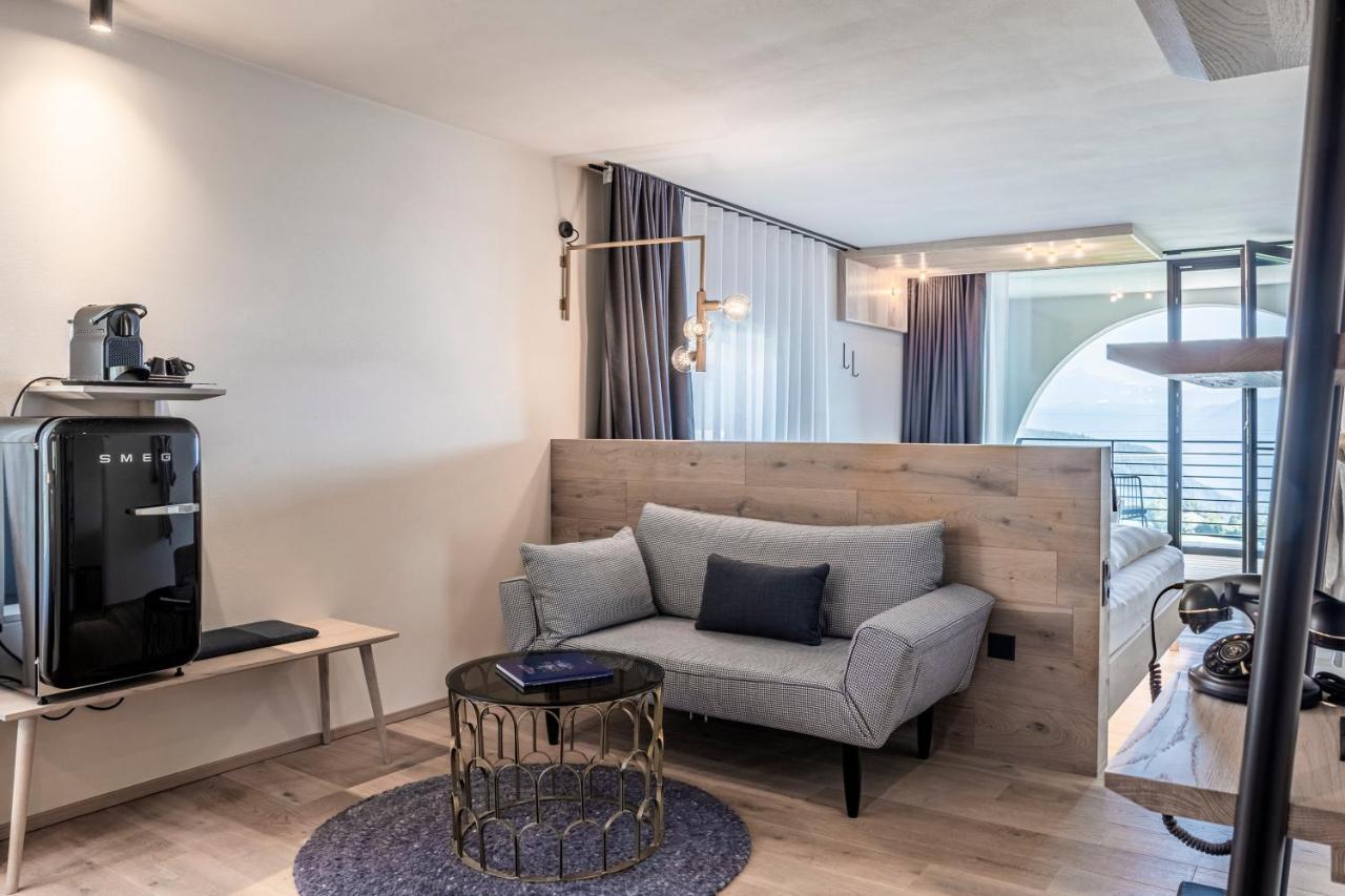 Suite Balcony,669906675:JPEG