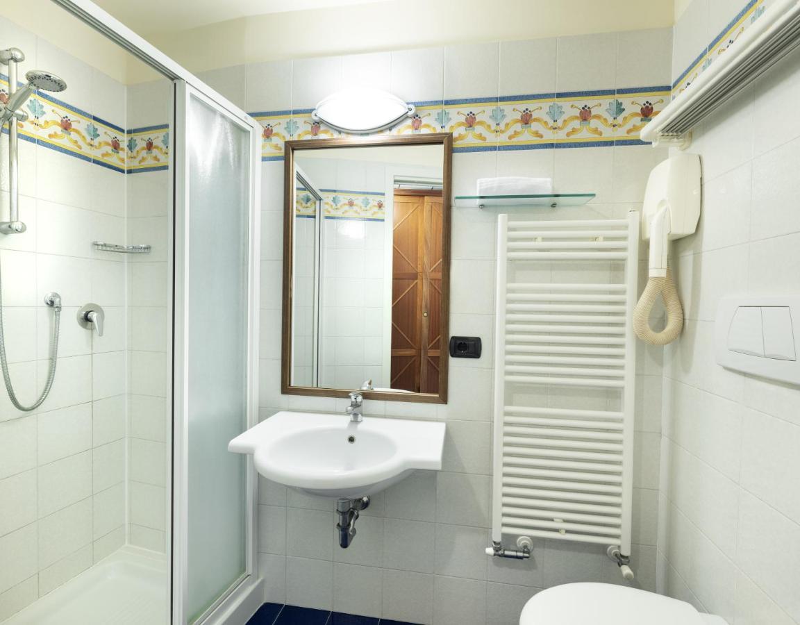 Large Double Room,1399984958:JPEG
