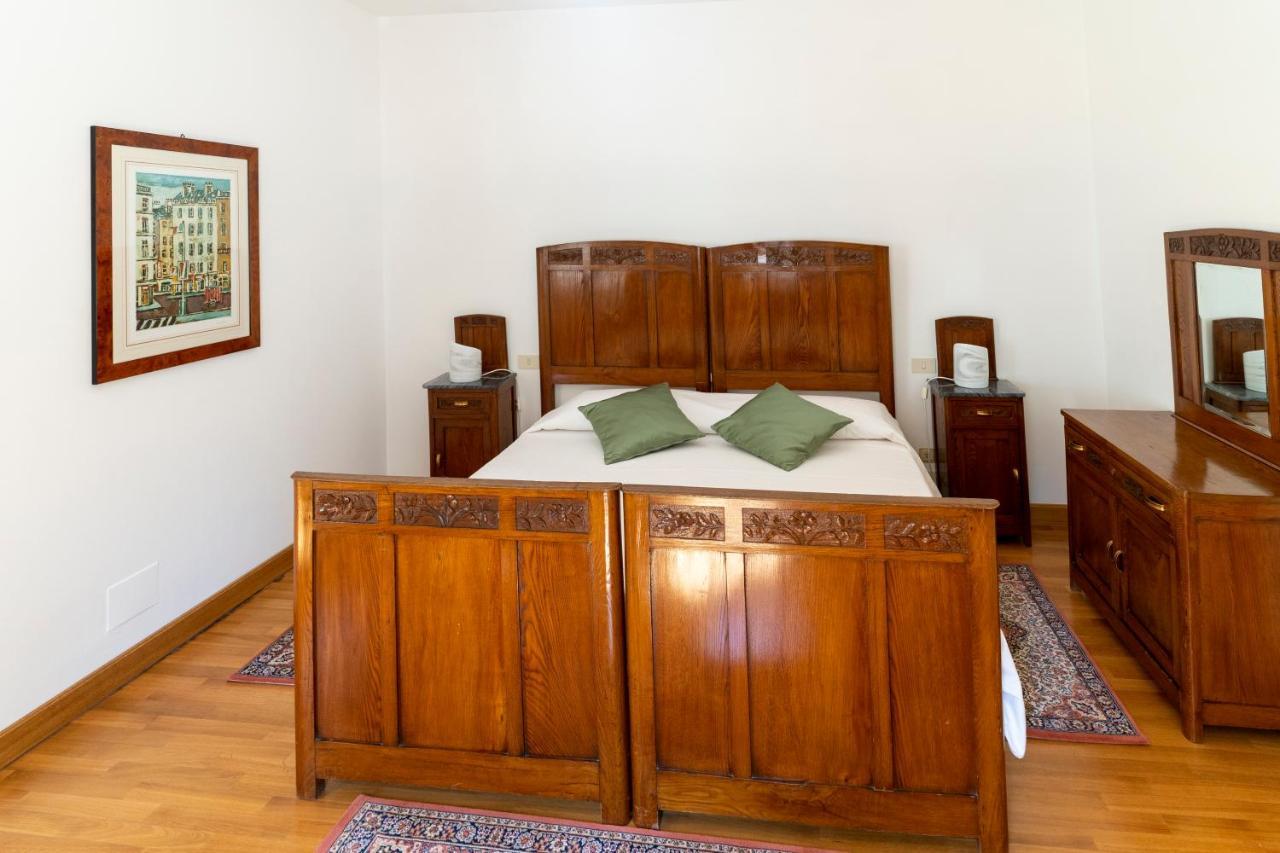 Double Room,1428168949:JPEG