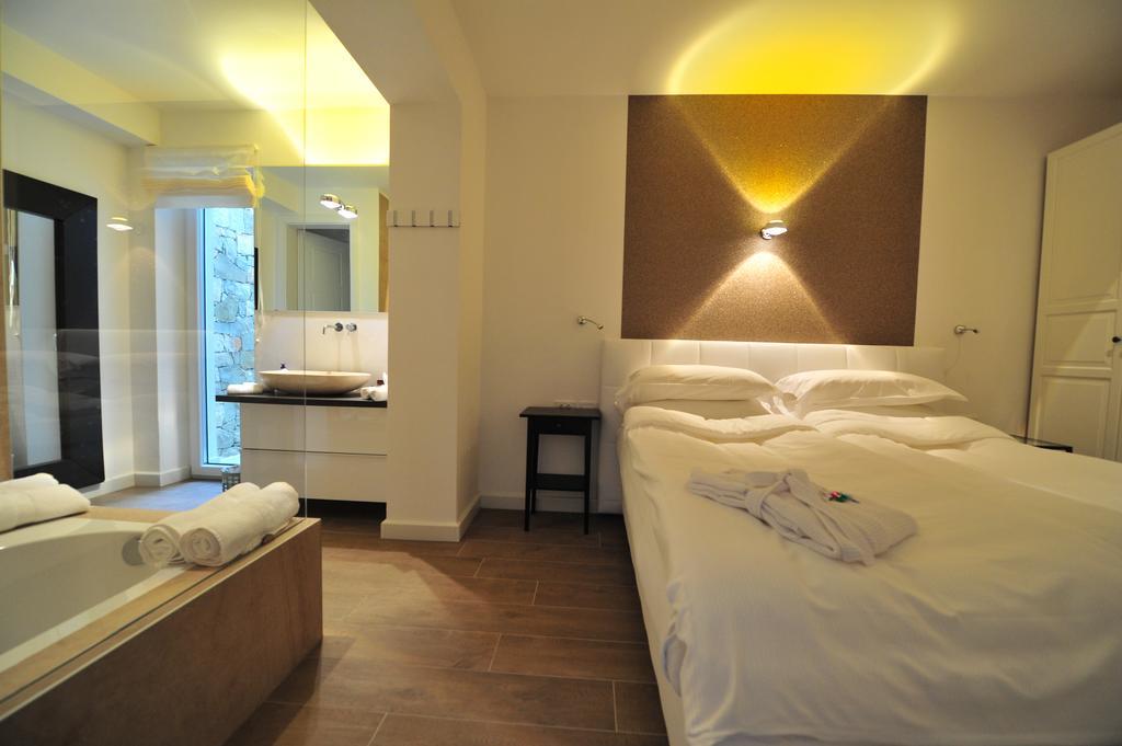 Suite con Vista Lago 05