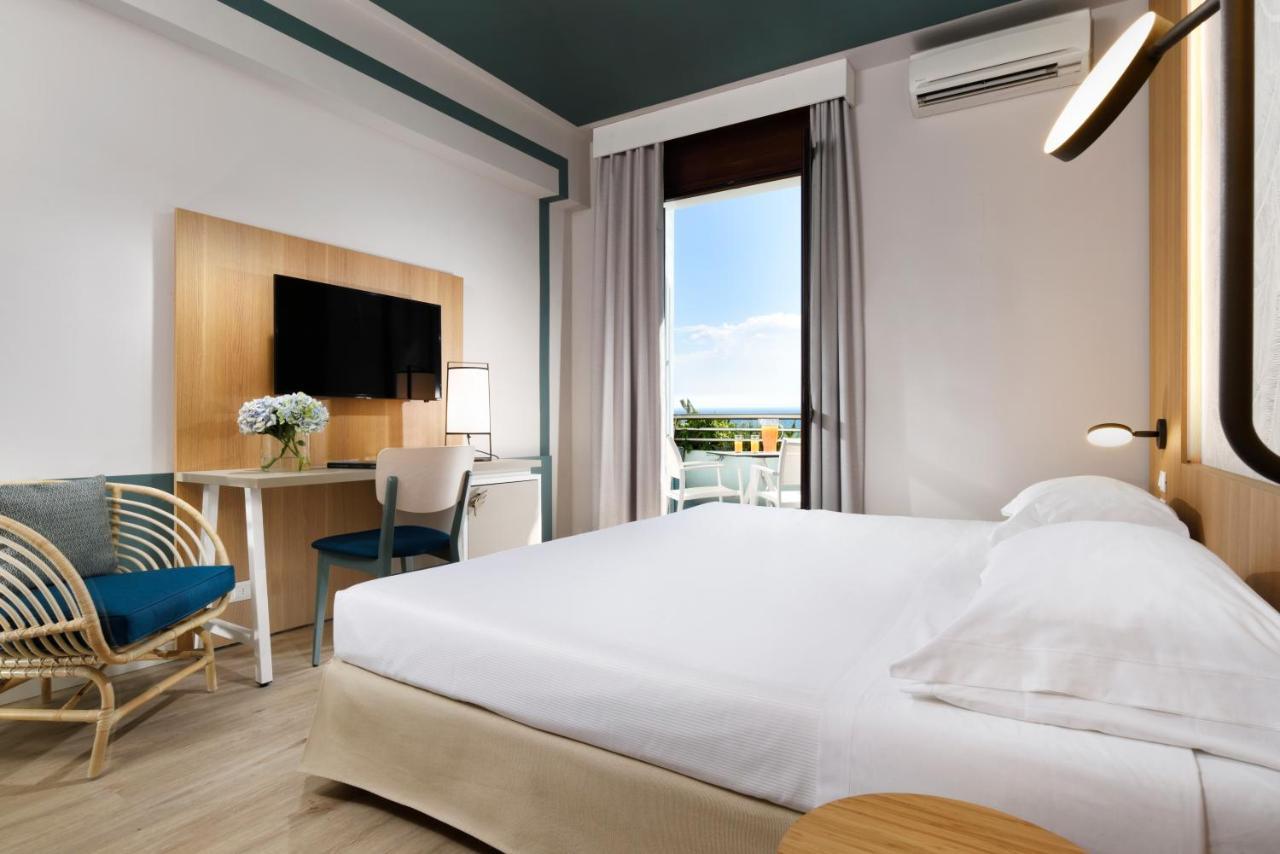 Premium Double Room,1281403129:JPEG