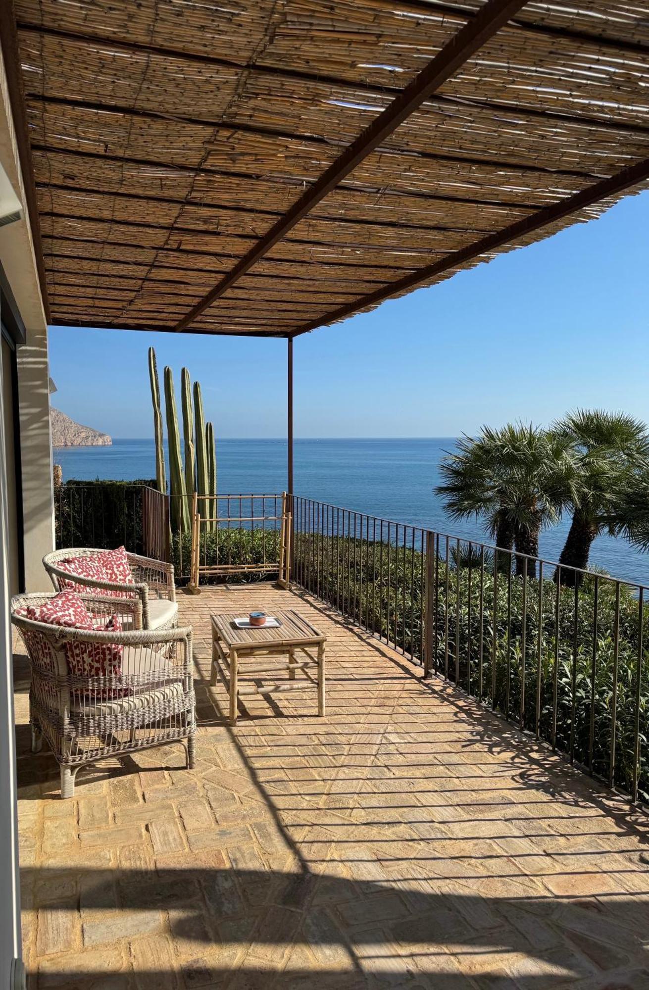 Habitación Doble Deluxe con balcón y vistas al mar