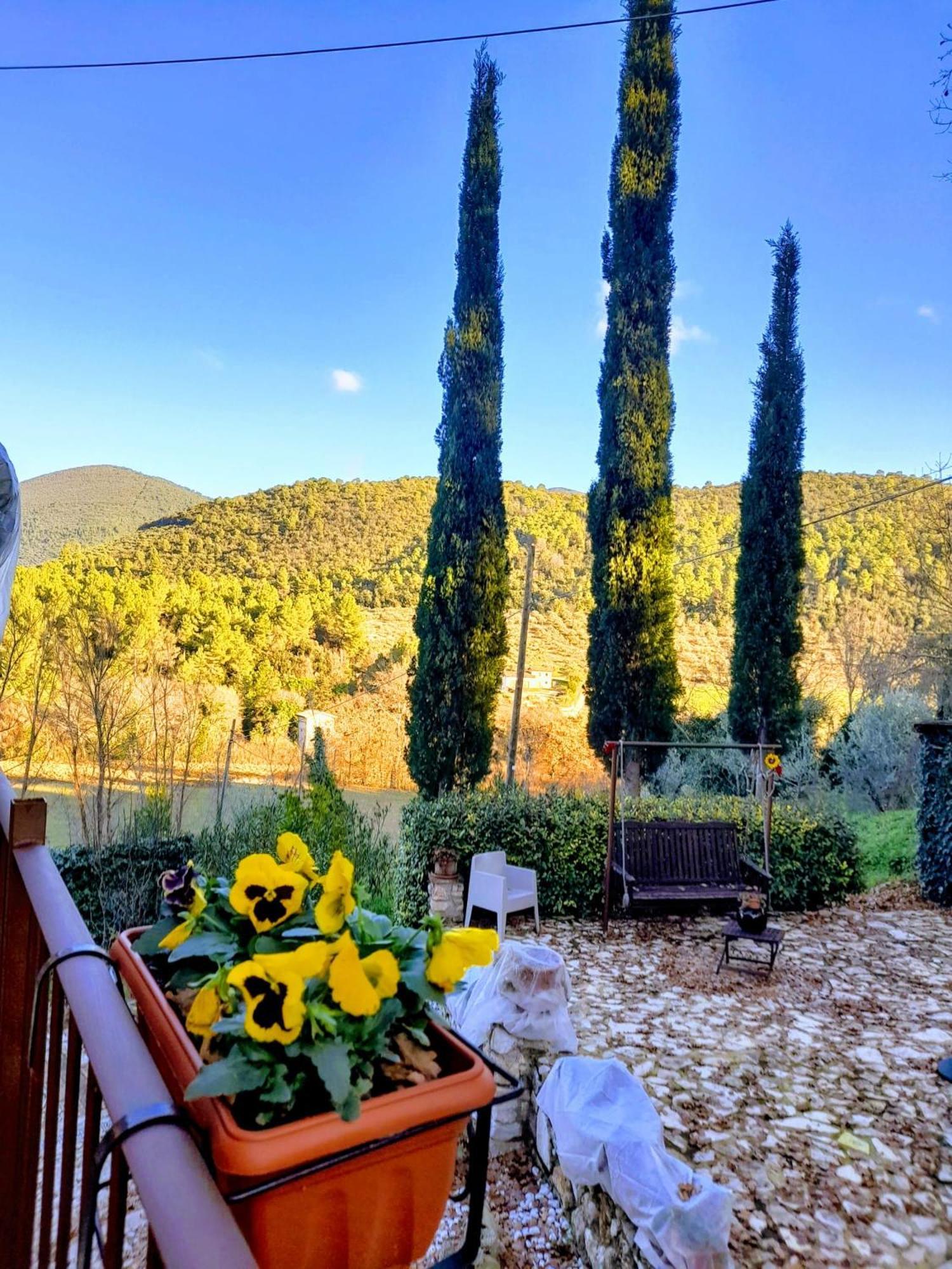 Camera Matrimoniale con Vista Giardino
