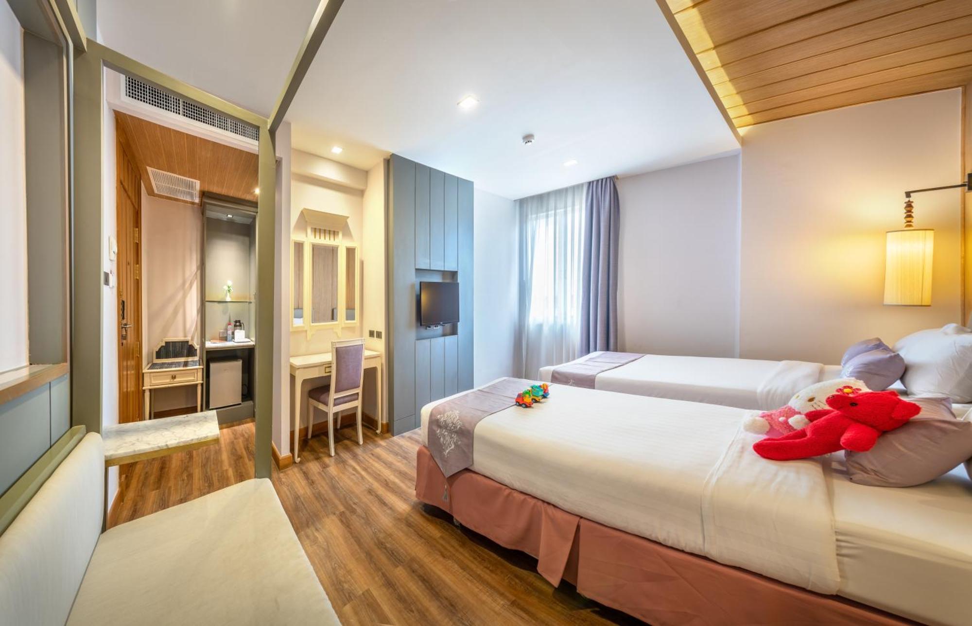 Superior Twin Room