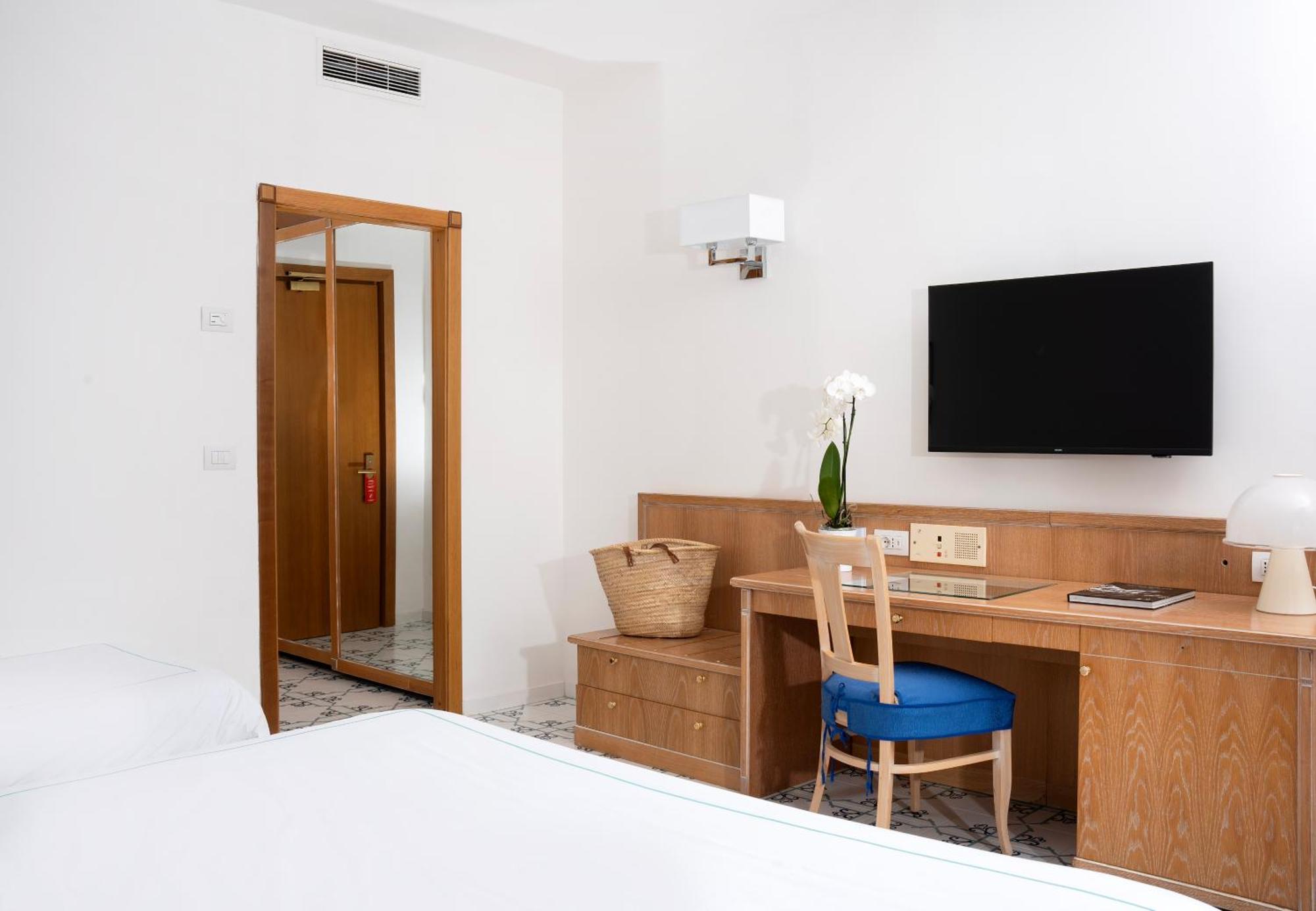 Triple Room Balcony,1541174383:JPEG