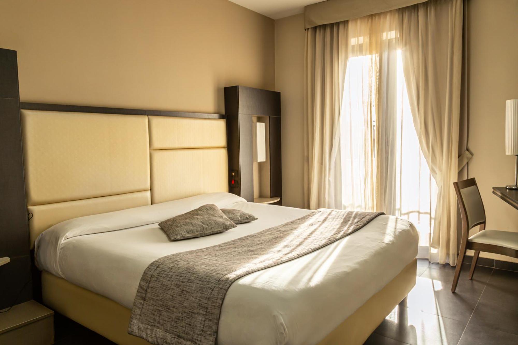 Triple Room,1591487995:JPEG