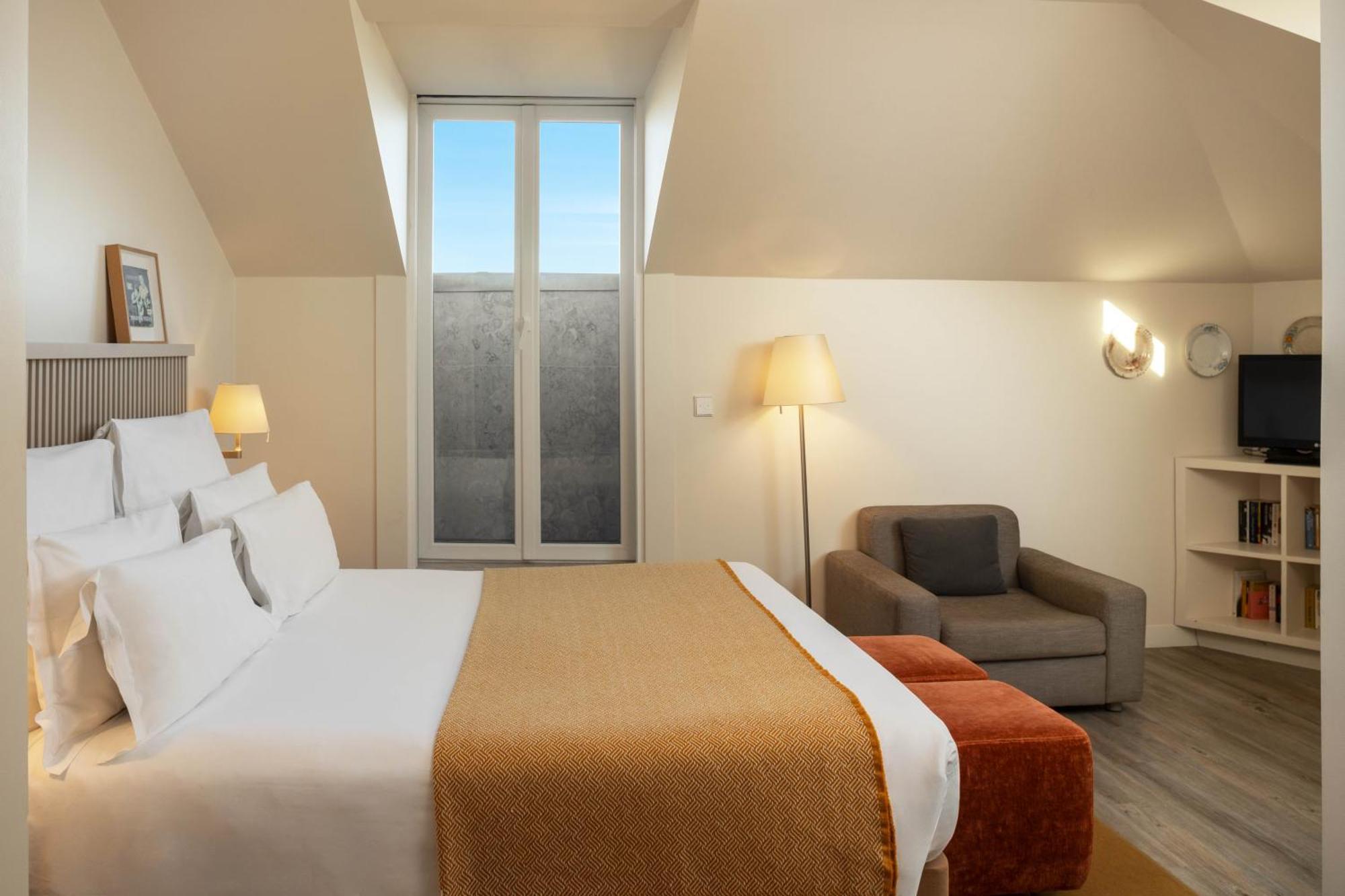 Mansard Superior Double Room,1586131332:JPEG