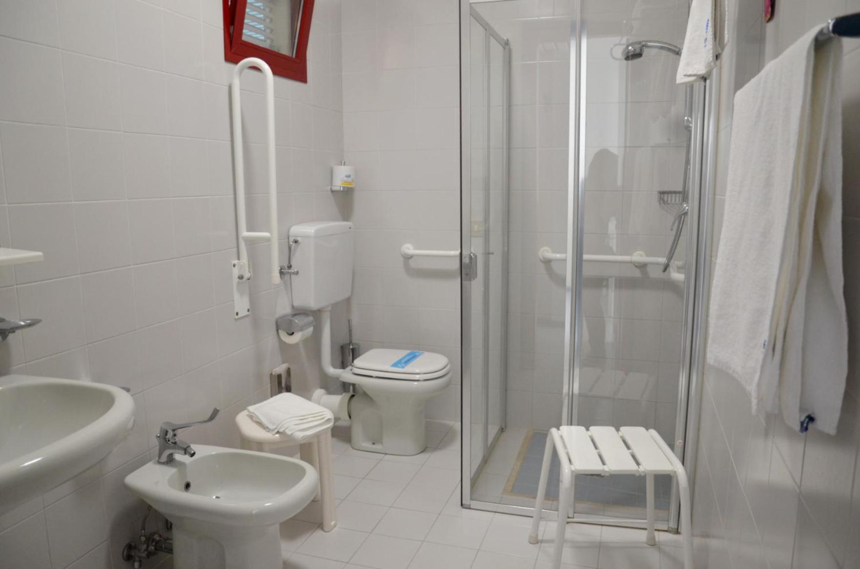 Appartamento con 2 Camere da Letto e Vista Mare