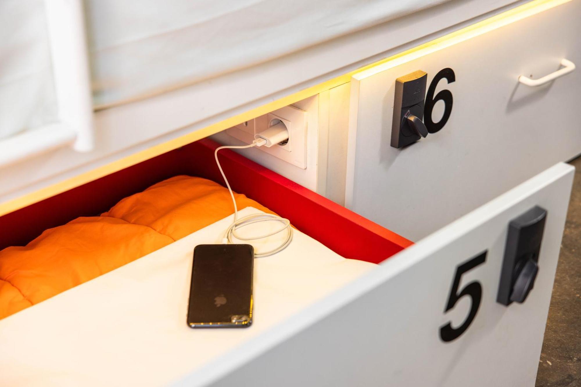 Posto Letto in Dormitorio con 10 Letti