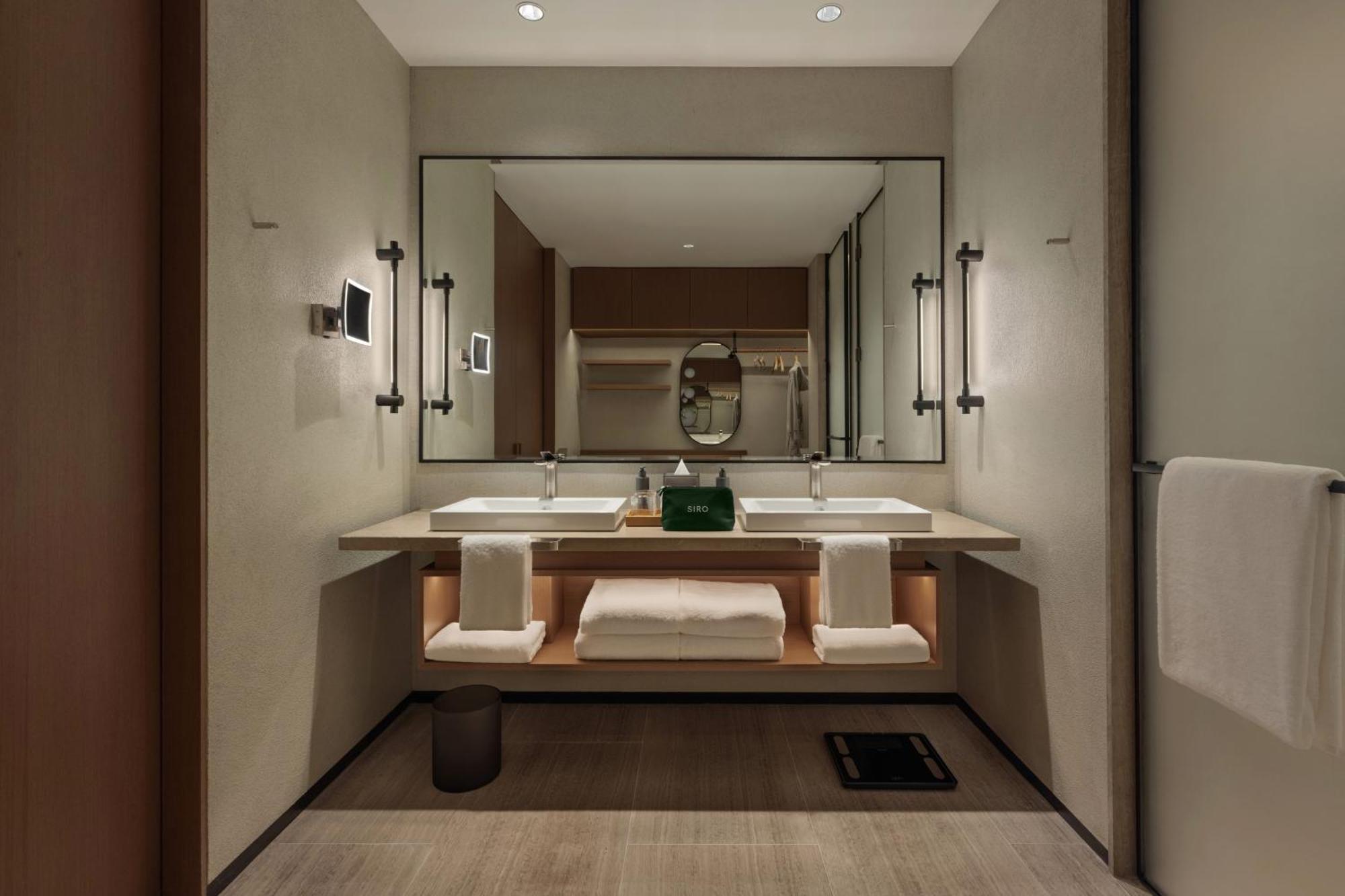 SIRO Plus King Burj Khalifa View complimentary AED 200 daily recovery credit lifestyle consultation,1608913012:JPEG
