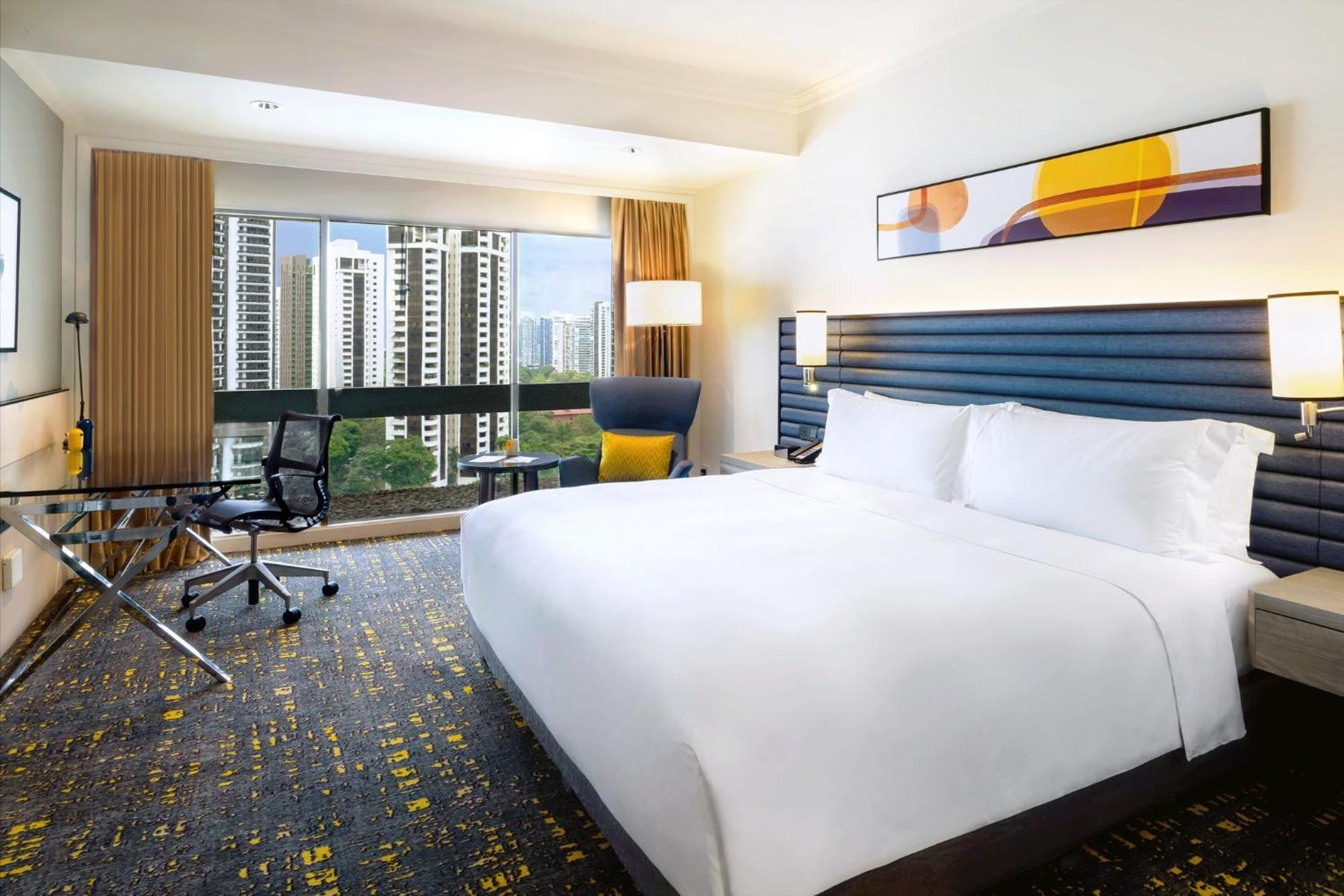 1 King Bed Deluxe Club Access,1611066427:JPEG