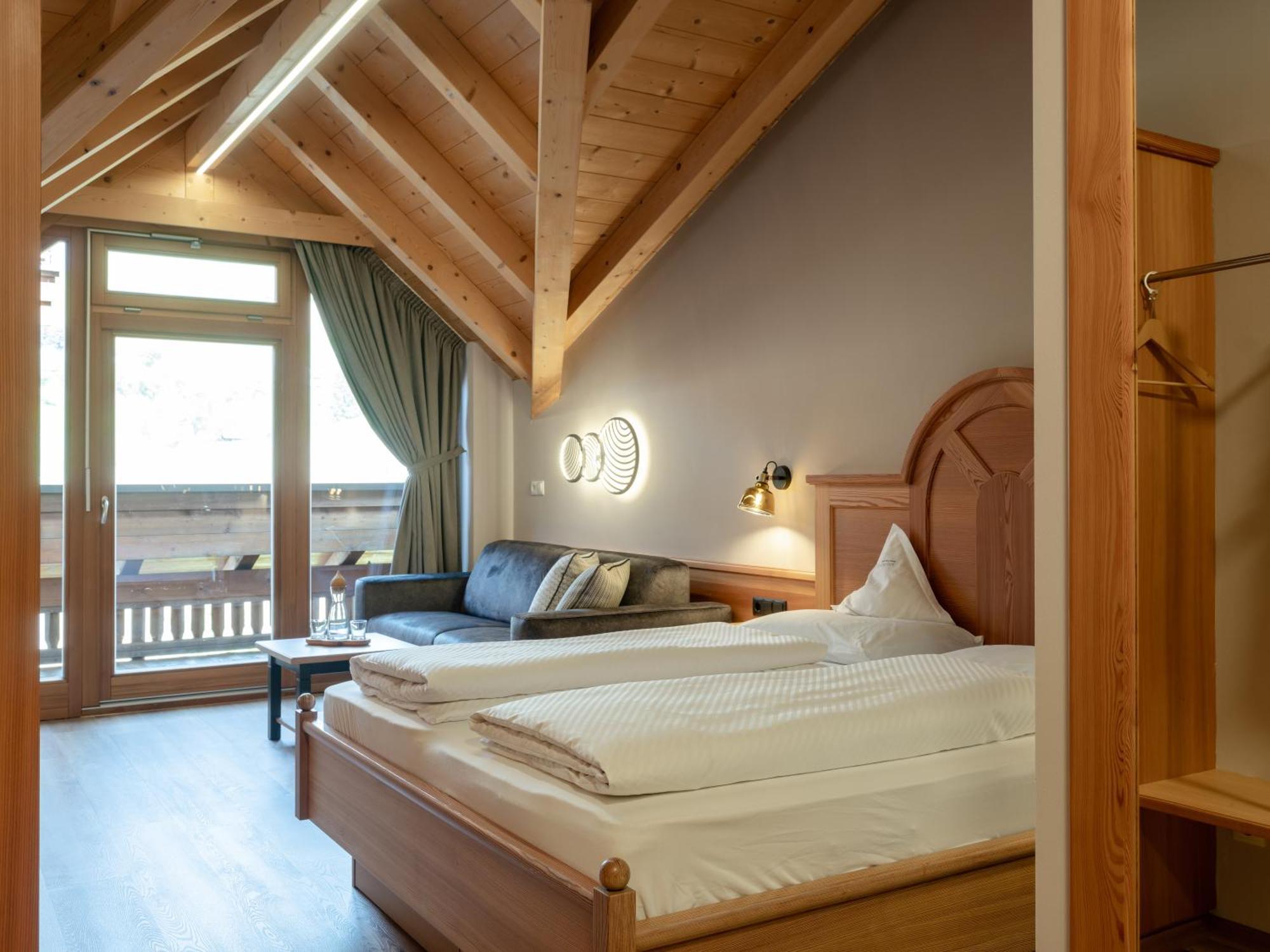 Double Room Balcony,1622079017:JPEG