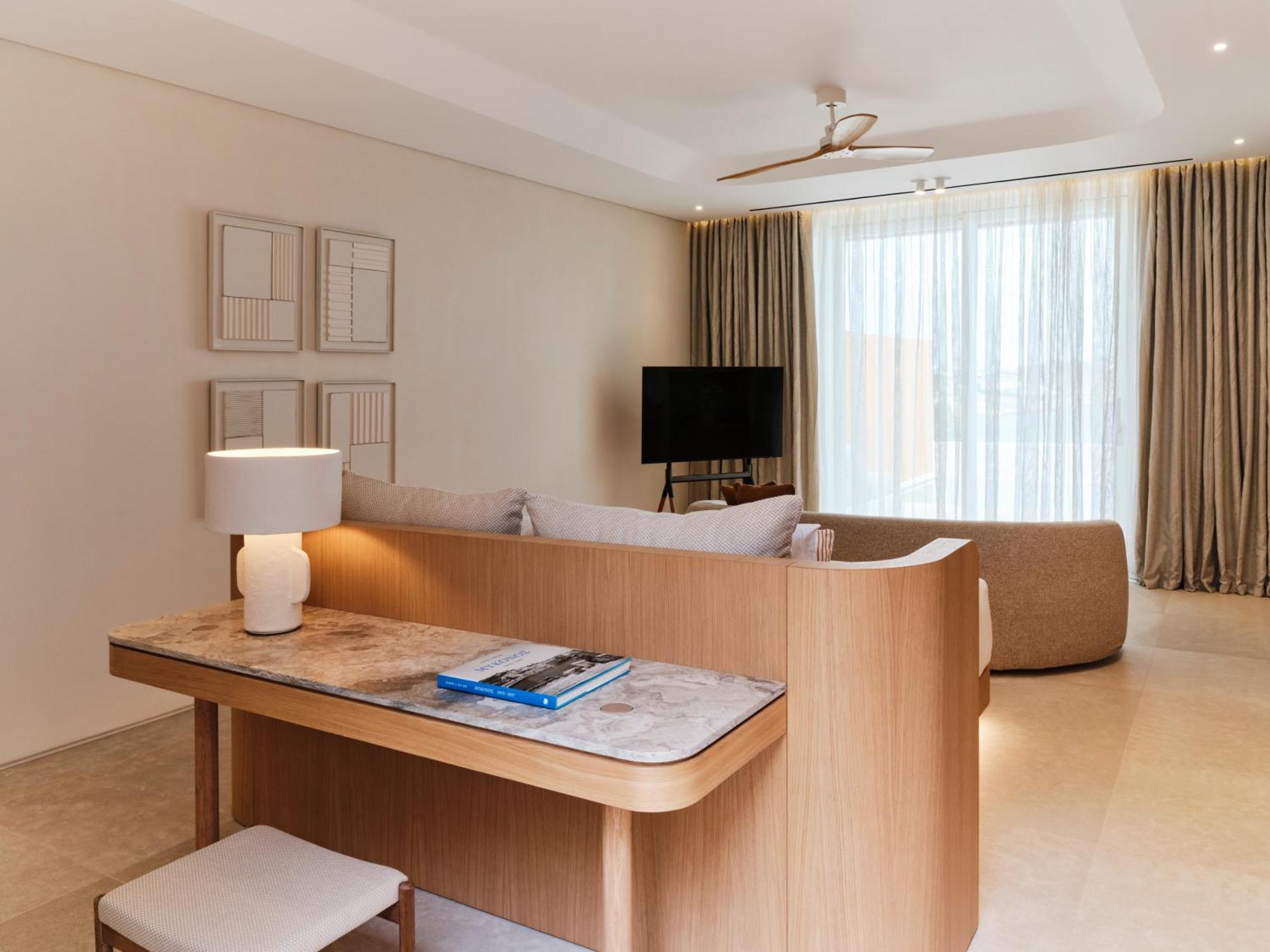 The Coast Grand Suite with Pool and Sea View