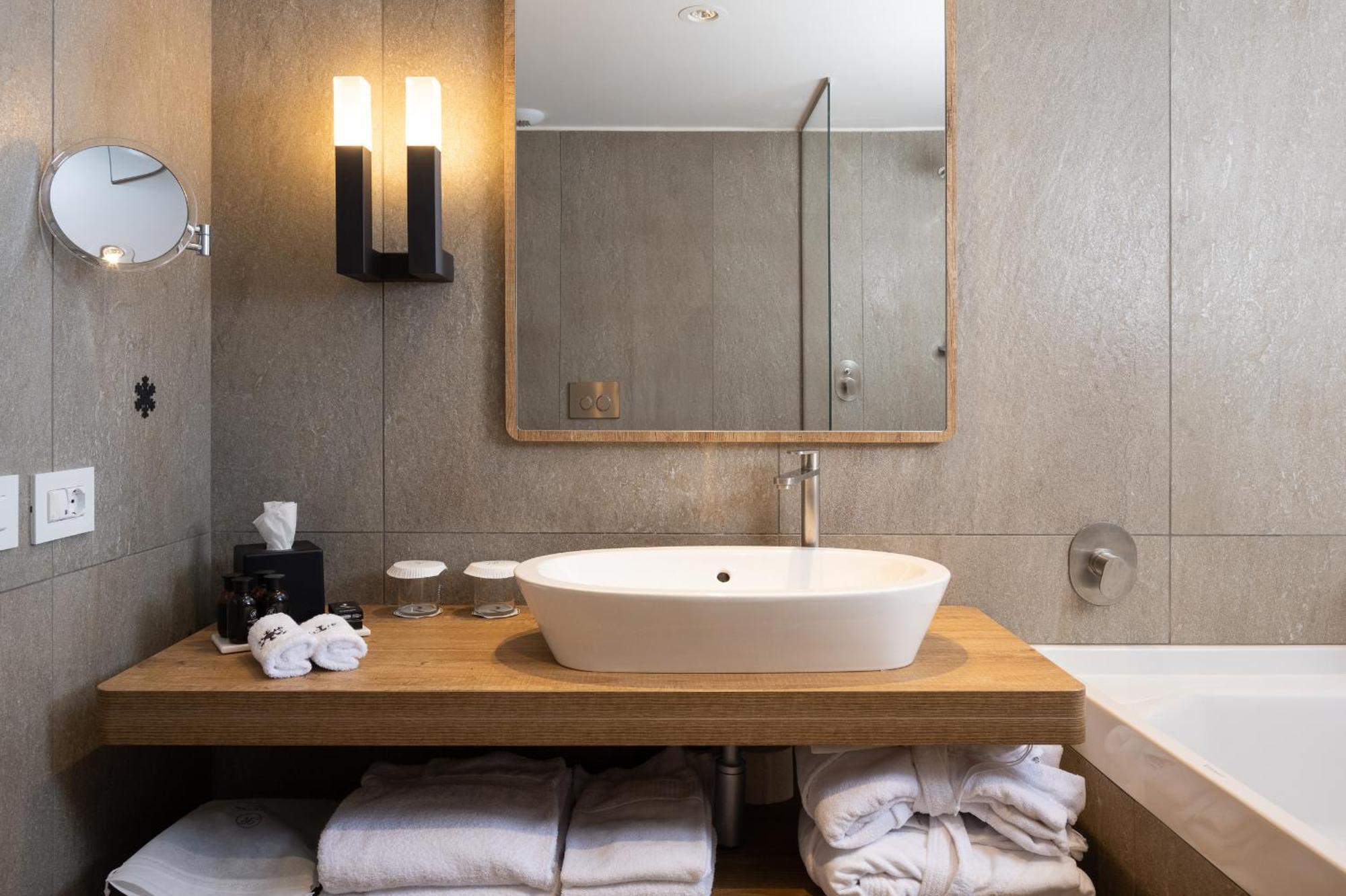 Junior Suite,1637731050:JPEG