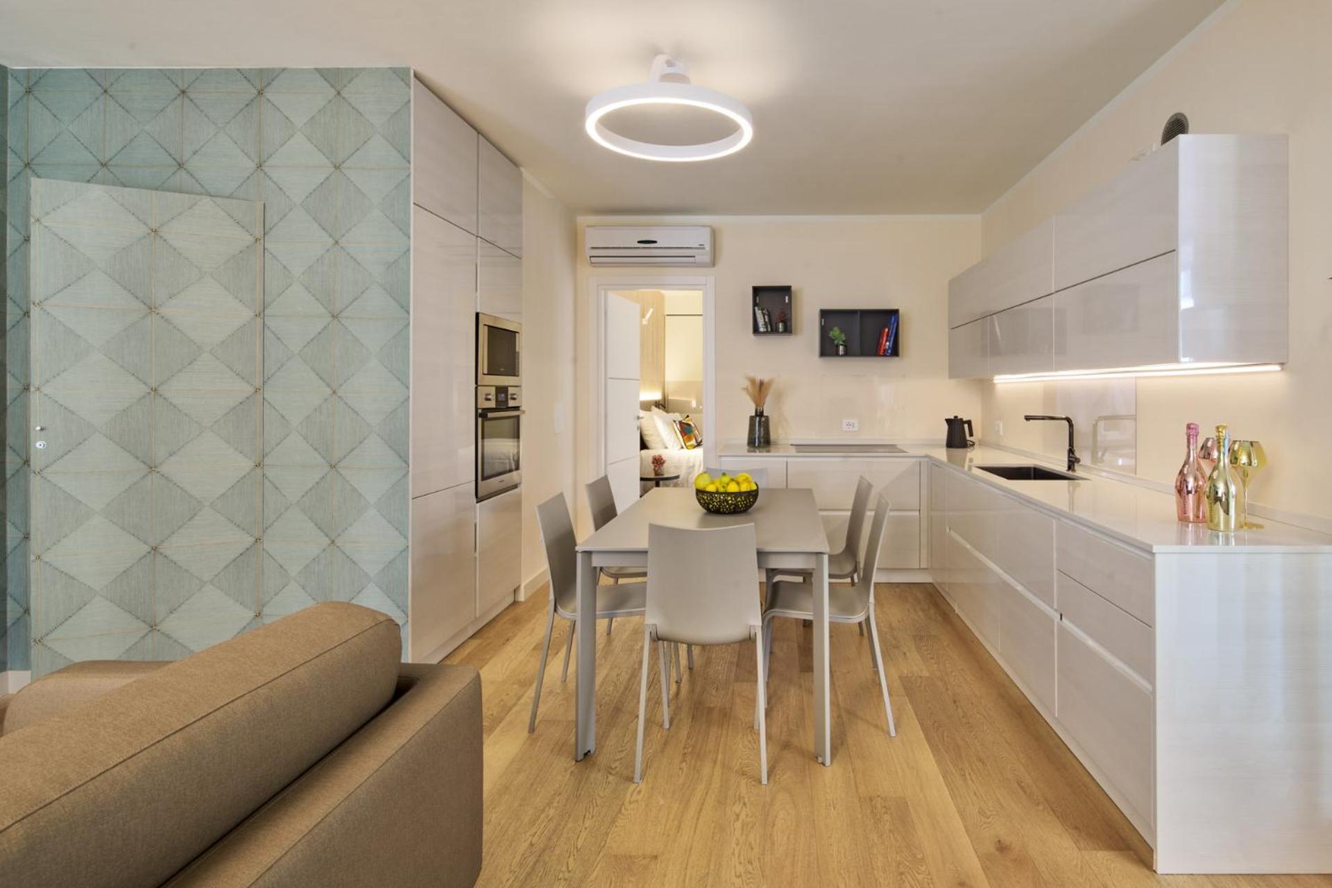 Appartamento con 3 Camere da Letto - Dependance