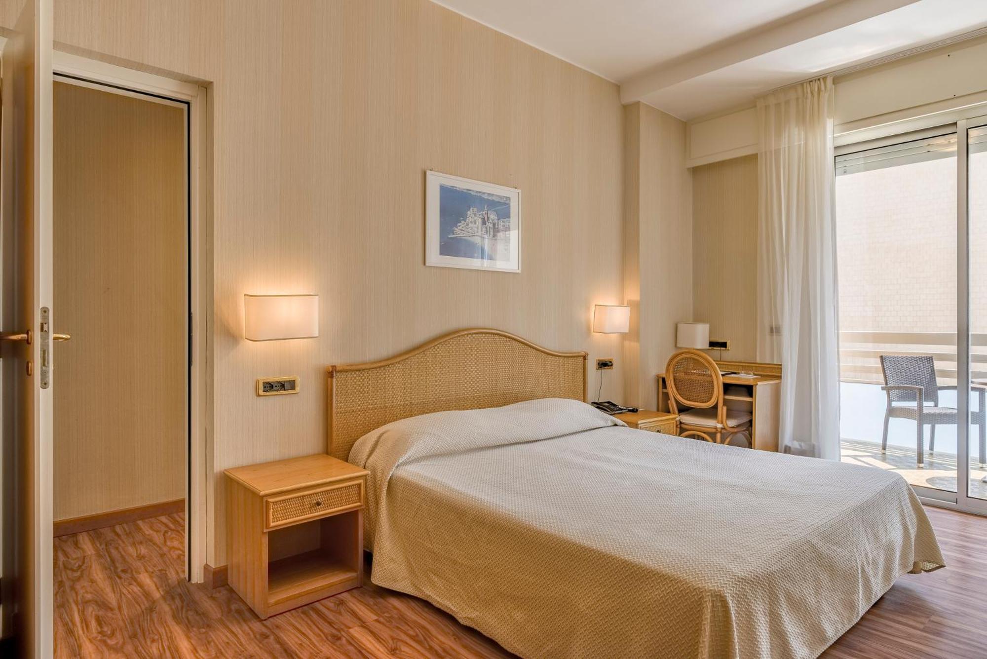 Classic Double or Twin Room,1661638207:JPEG