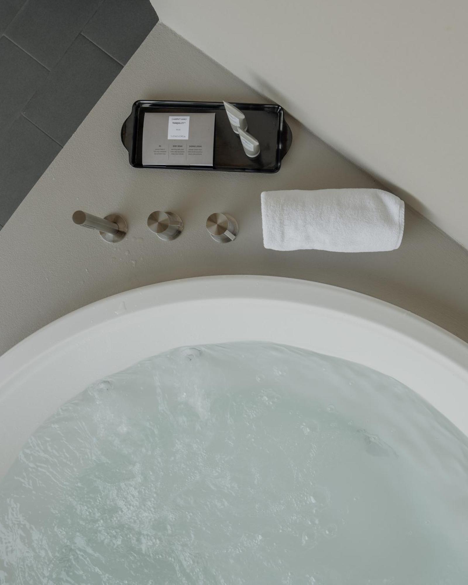 Panorama Double Room Terrace Hot Tub,1662395761:JPEG