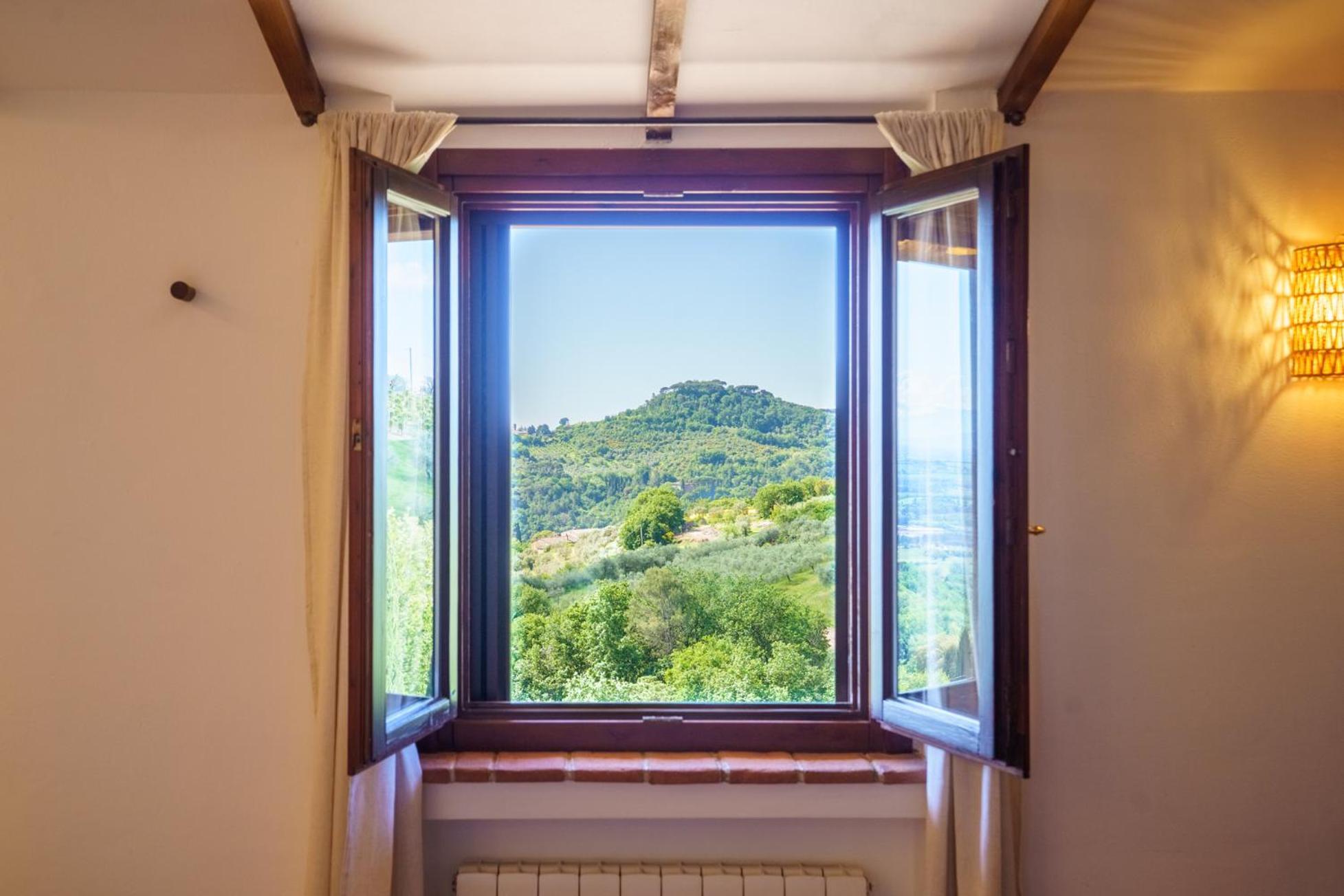 Appartamento con Vista e Balcone