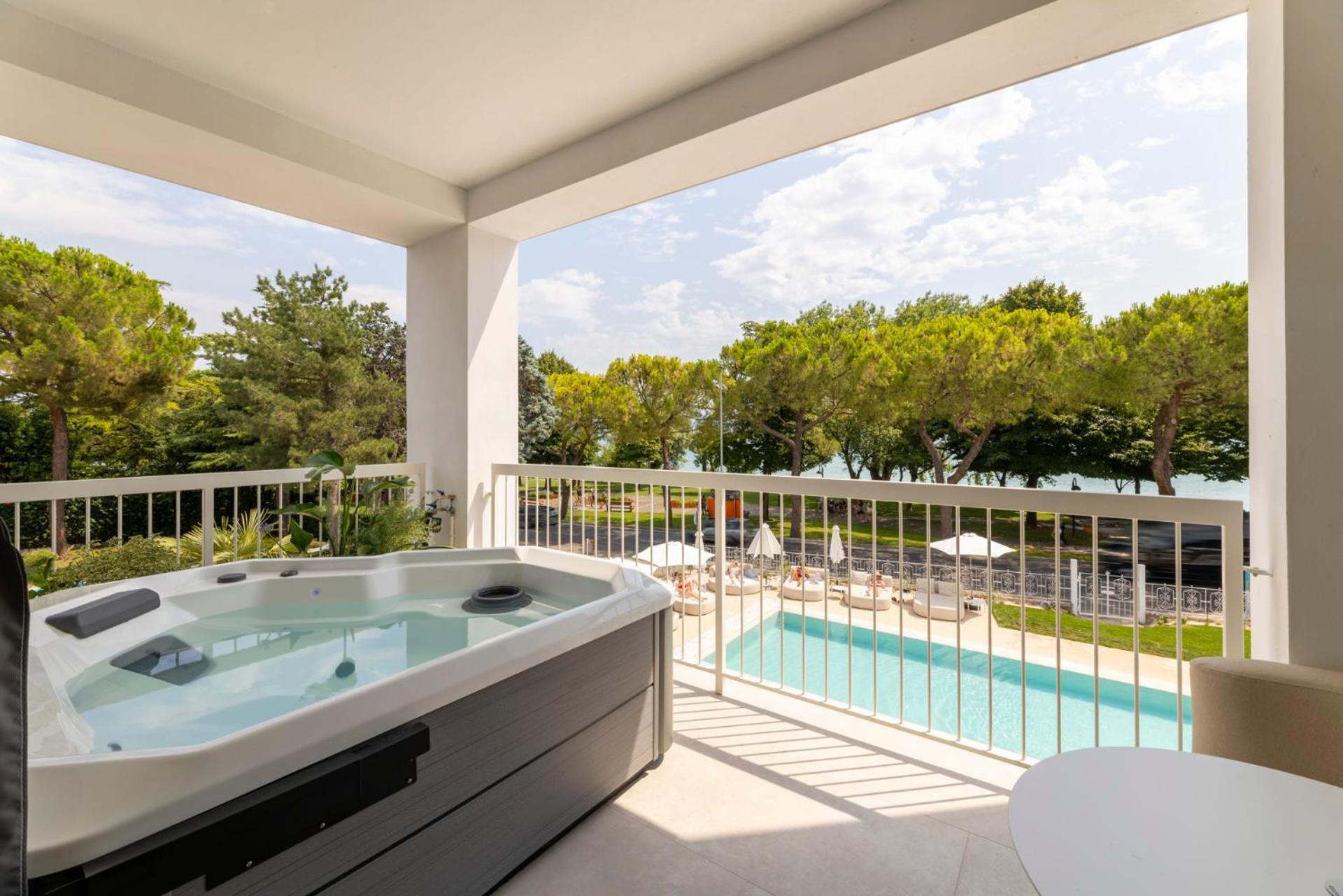 Junior Suite with Private Pool,1690936134:JPEG