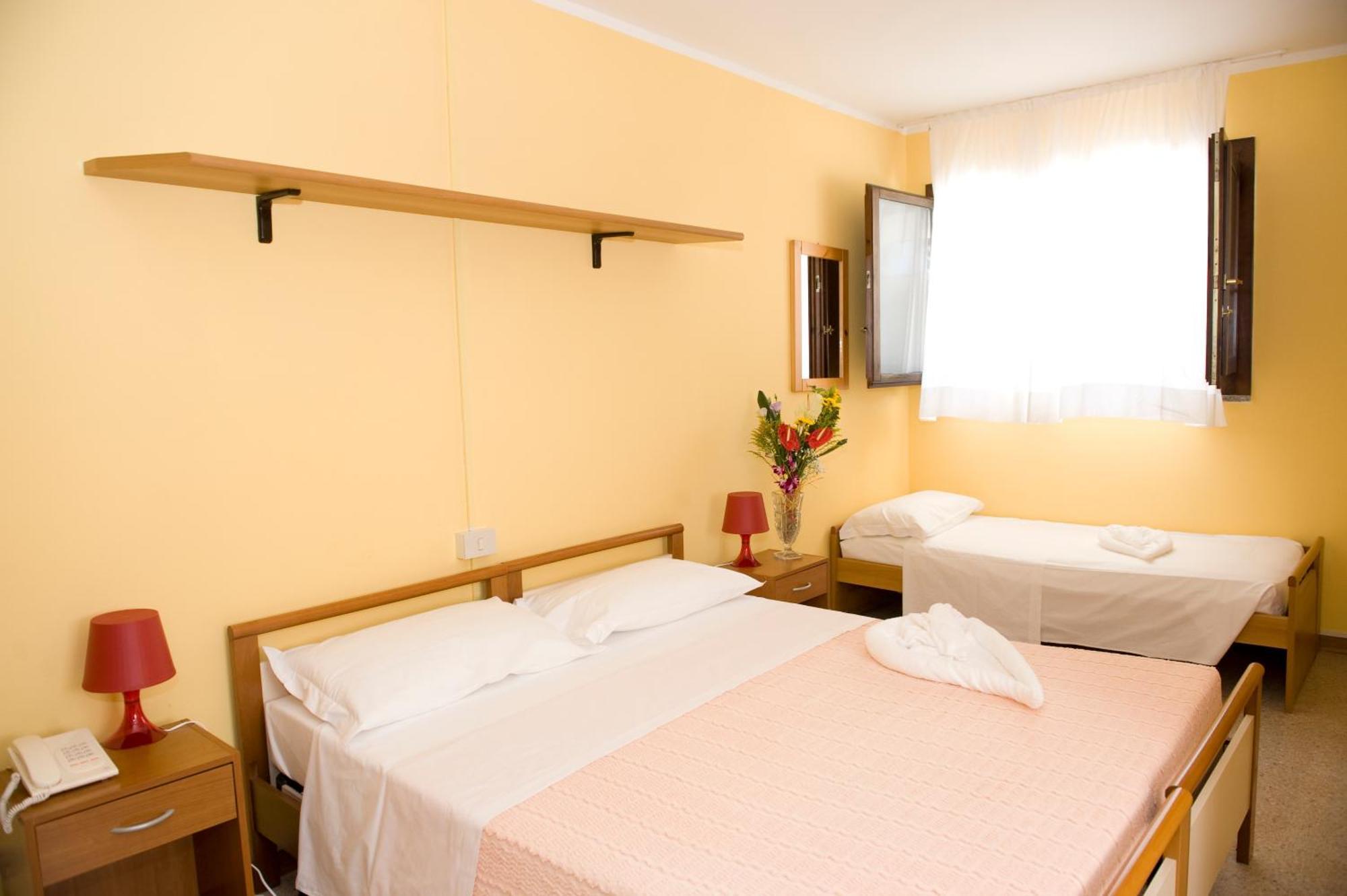 Quadruple Room,122406331:JPEG