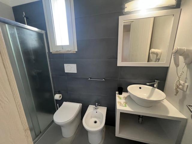 Triple Room,1742833843:JPEG