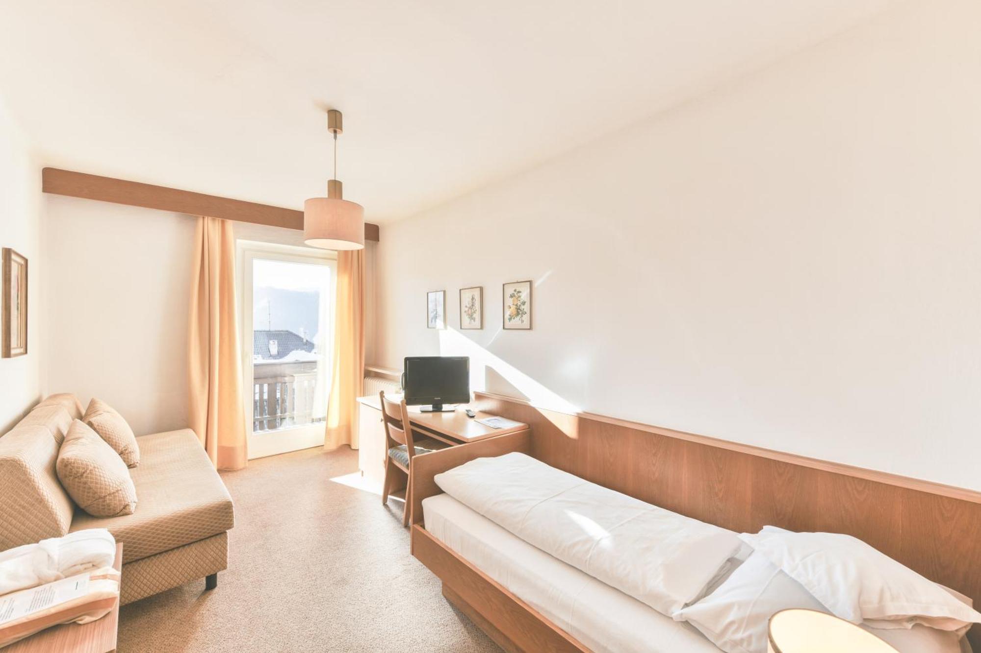 Single Room Balcony,1756462847:JPEG