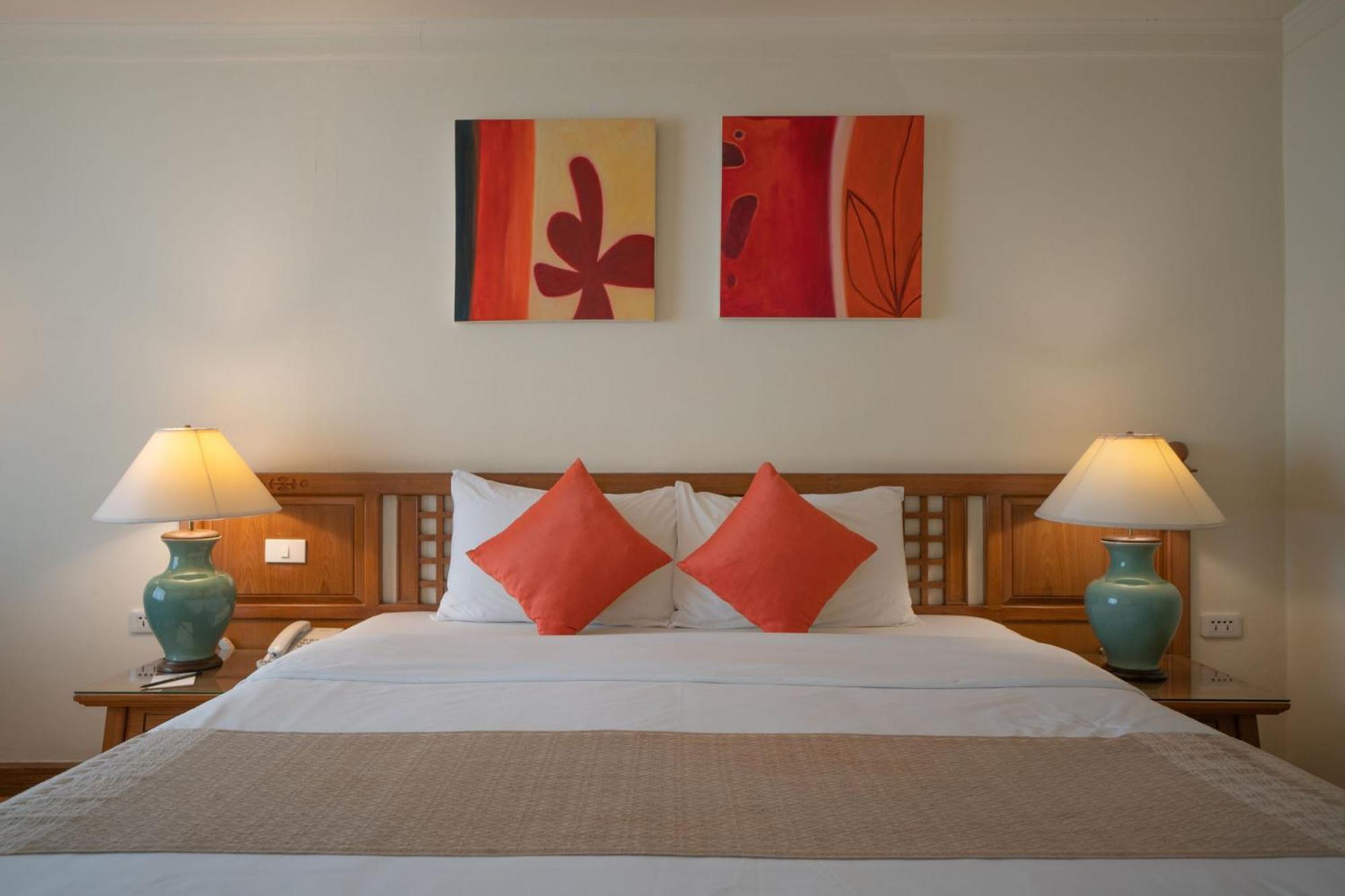 Premium Deluxe Double Room,1758293614:JPEG