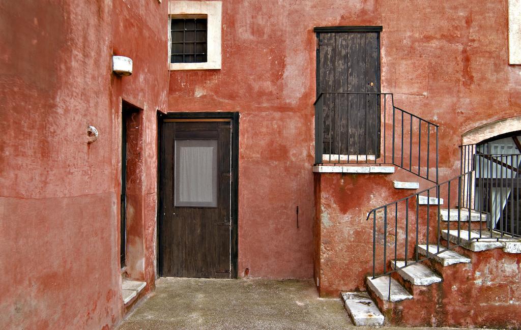 Casa a Schiera con 2 Camere da Letto e Vista Mare