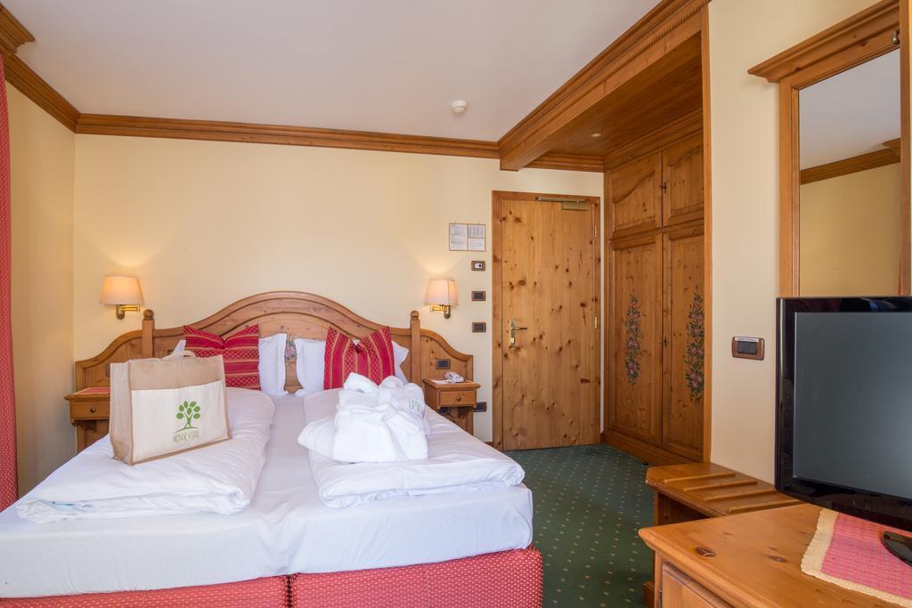 Superior Double or Twin Room,979374166:JPEG