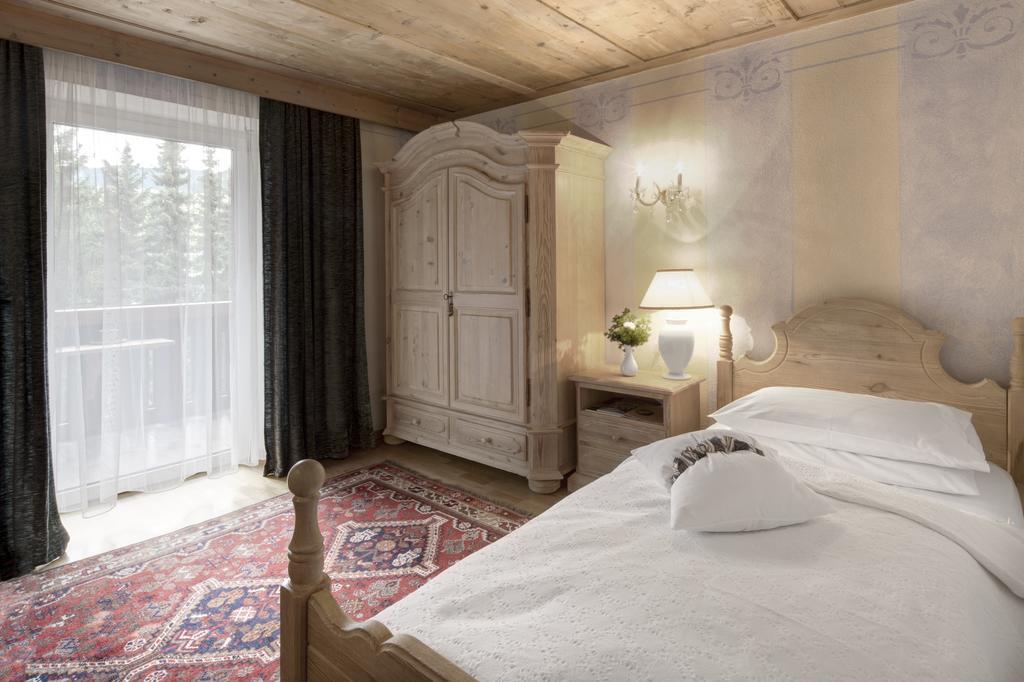 Single Room,415975194:JPEG