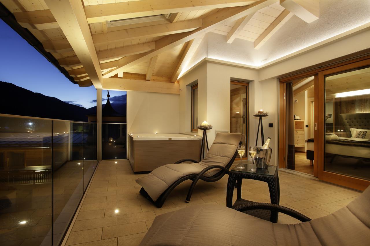 King Suite Spa Bath