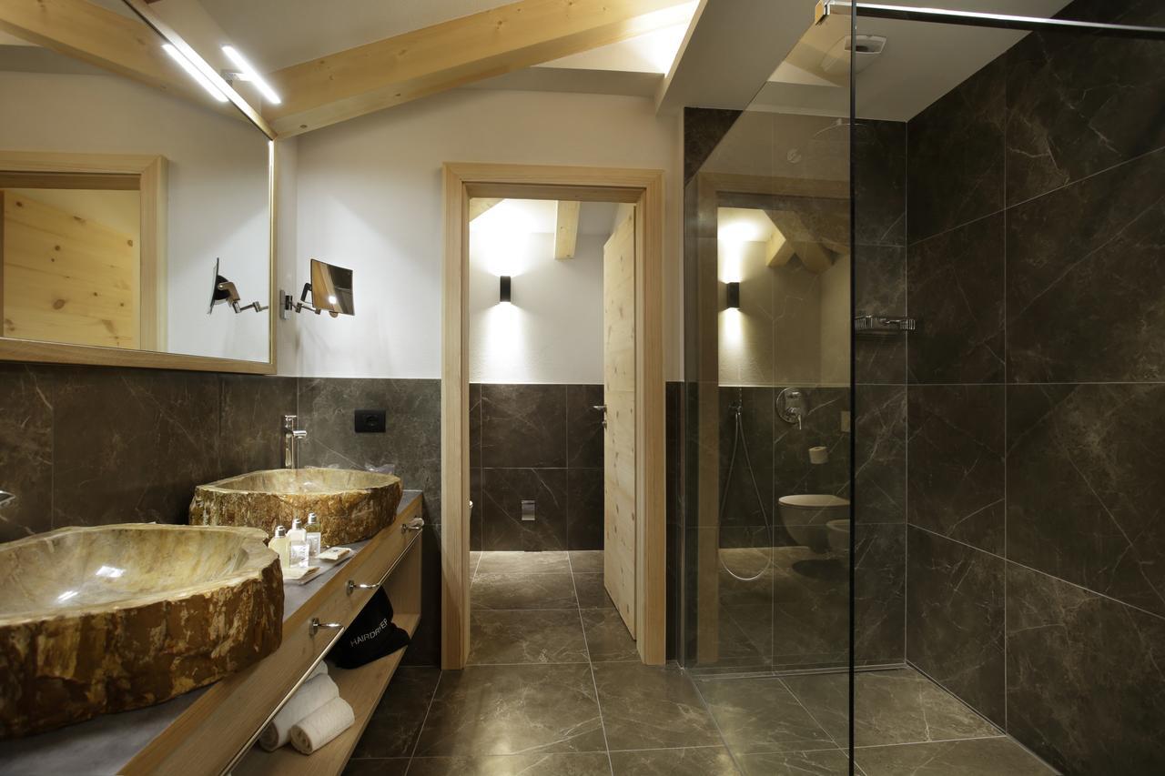 King Suite Spa Bath