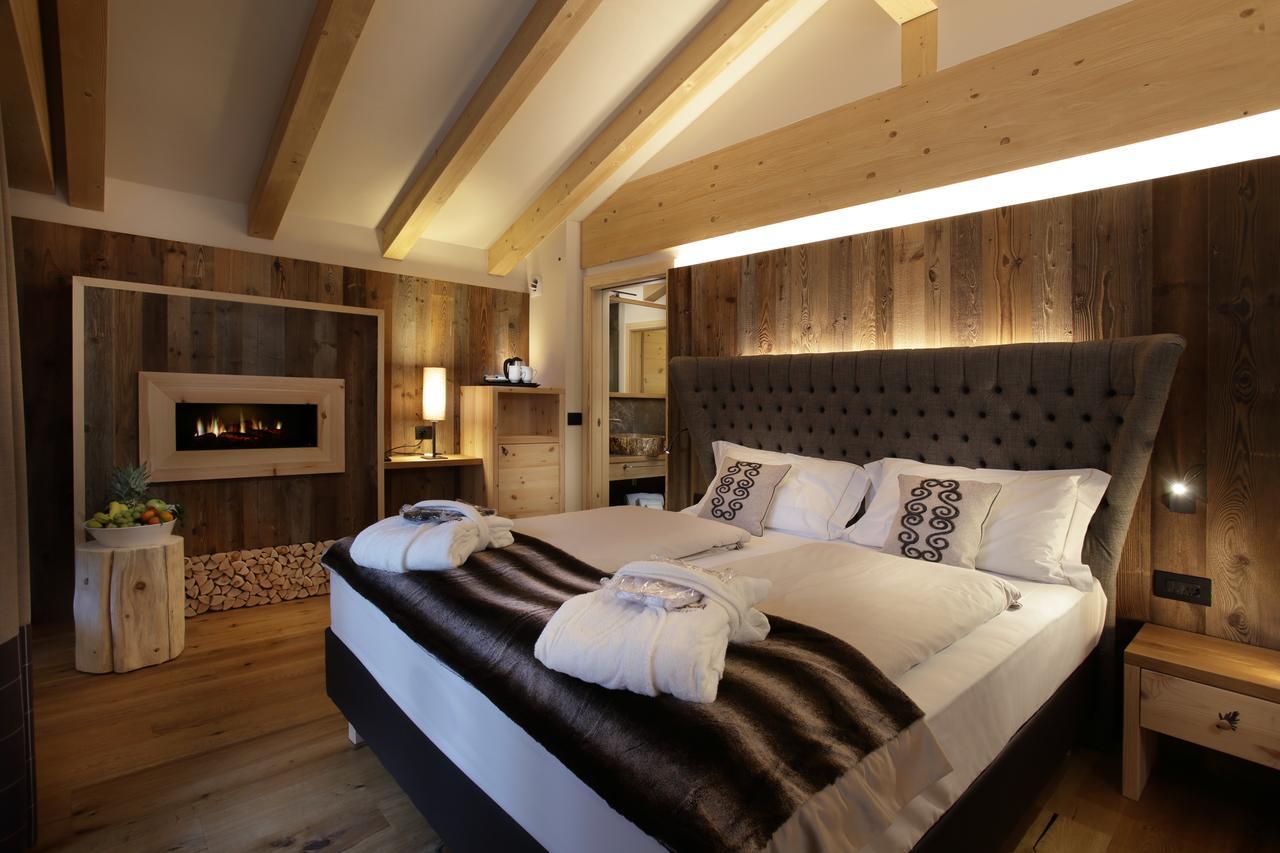King Suite Spa Bath