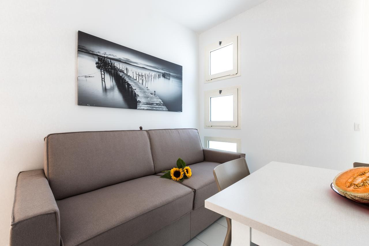 One-Bedroom Apartment,591023493:JPEG