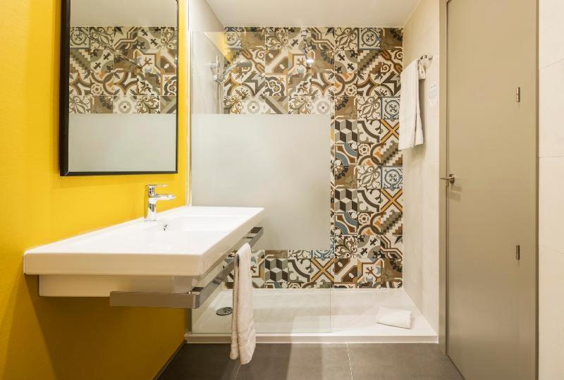 Habitación Doble Premium (2 adultos + 1 niño)