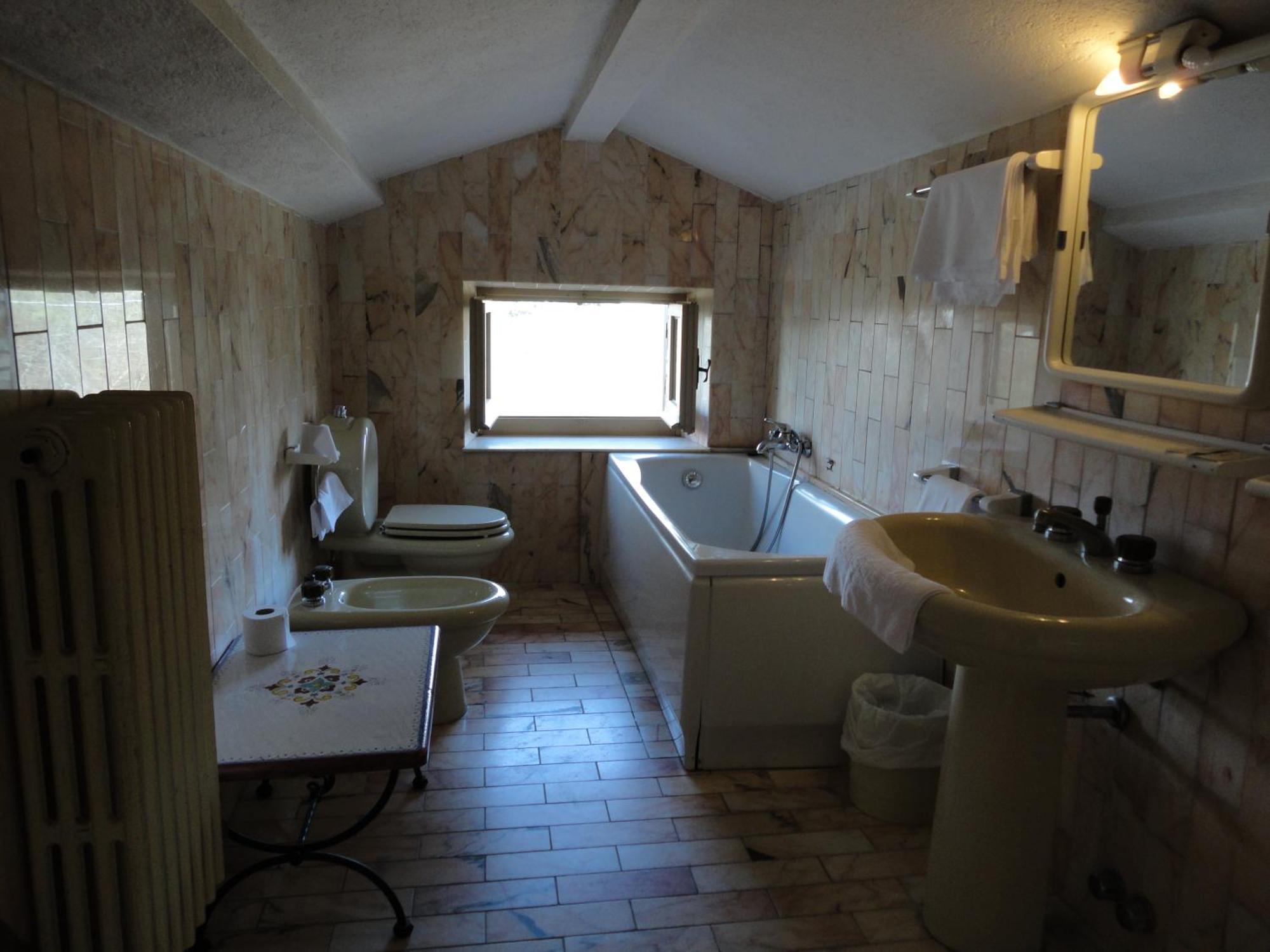 Double or Twin Room,686763087:JPEG