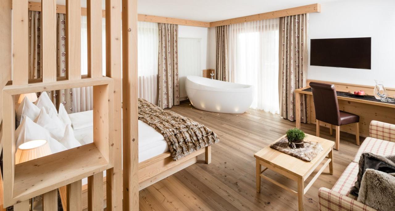 Junior Suite,733027687:JPEG