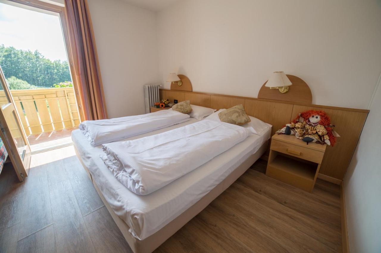 Double or Twin Room,746138006:JPEG