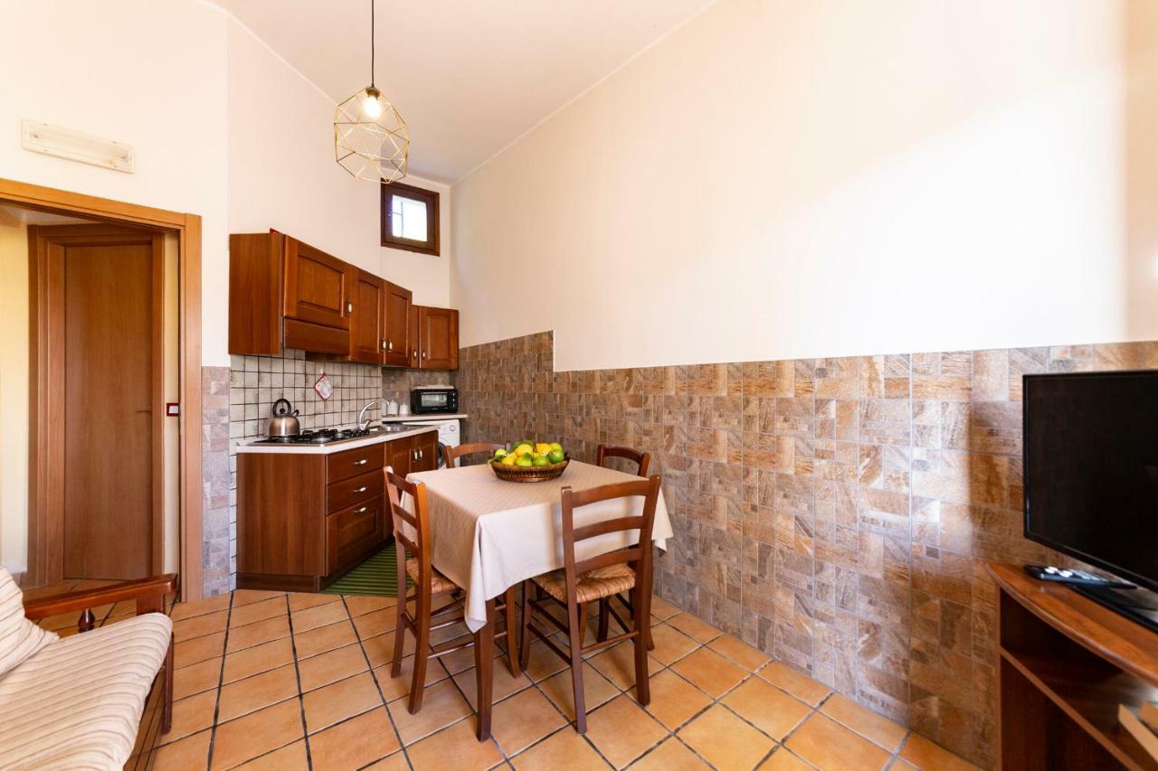 One-Bedroom Apartment,405306666:JPEG