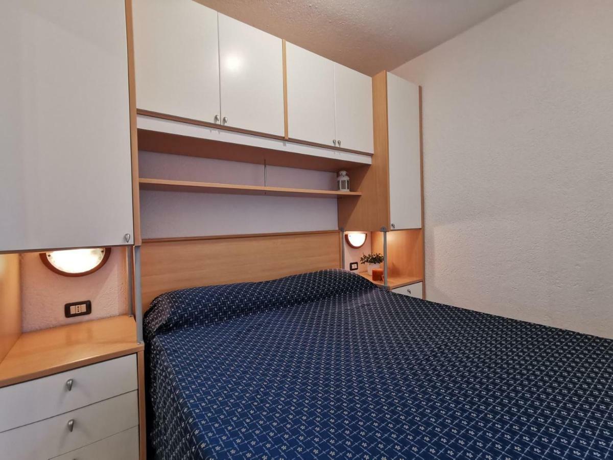 One-Bedroom Apartment,727392538:JPEG